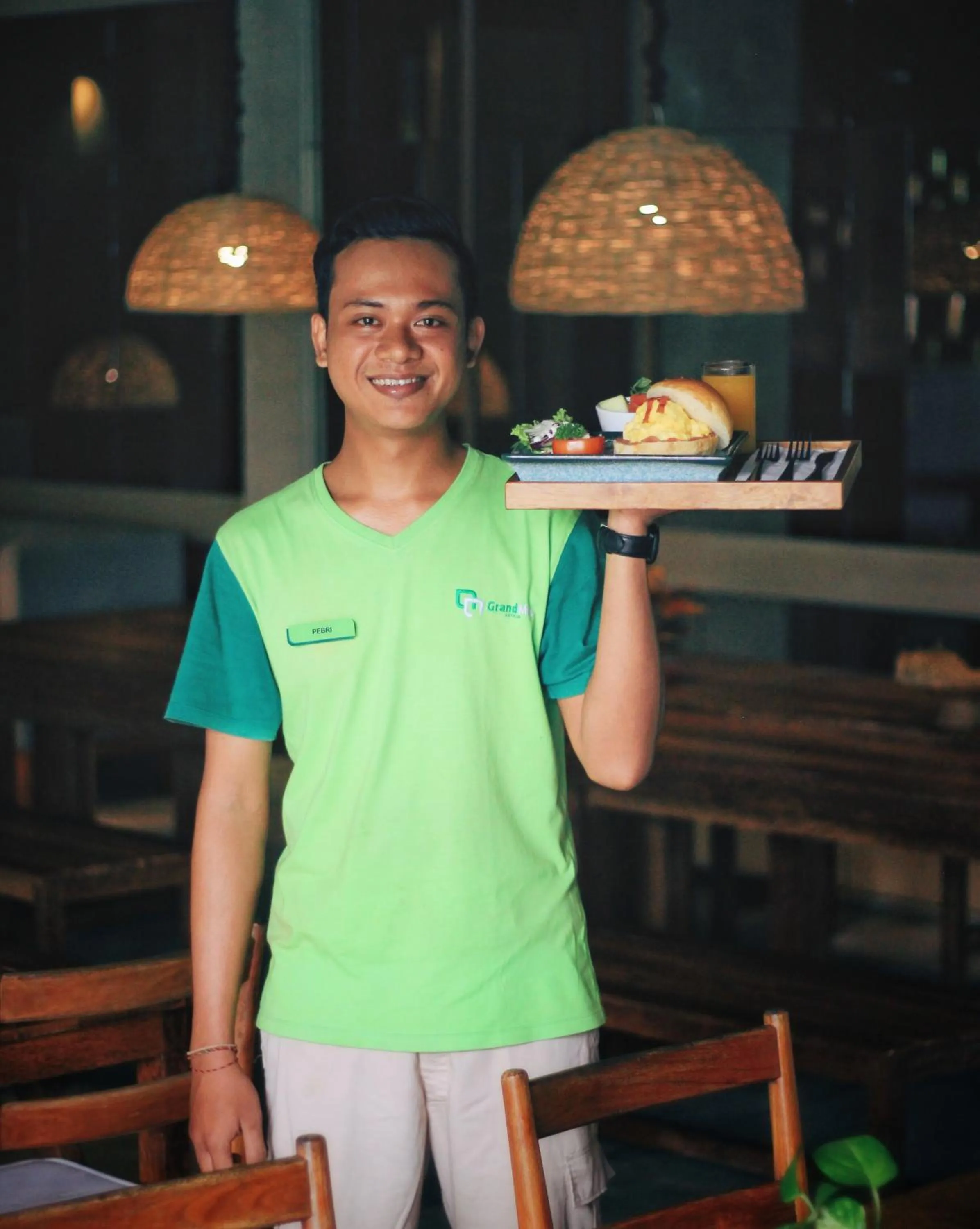 Staff in Grandmas Plus Hotel Airport