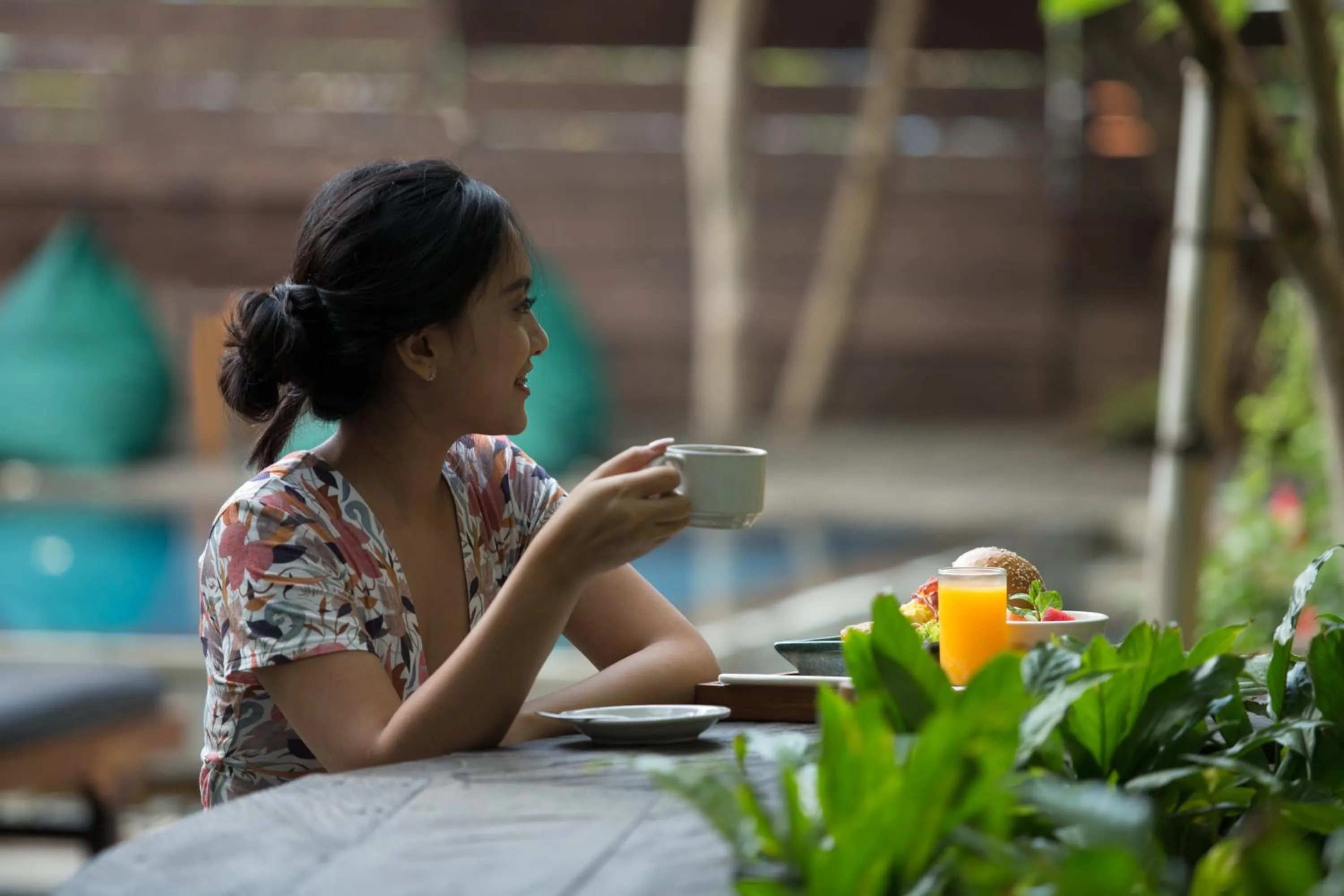 Restaurant/places to eat in Grandmas Plus Hotel Airport