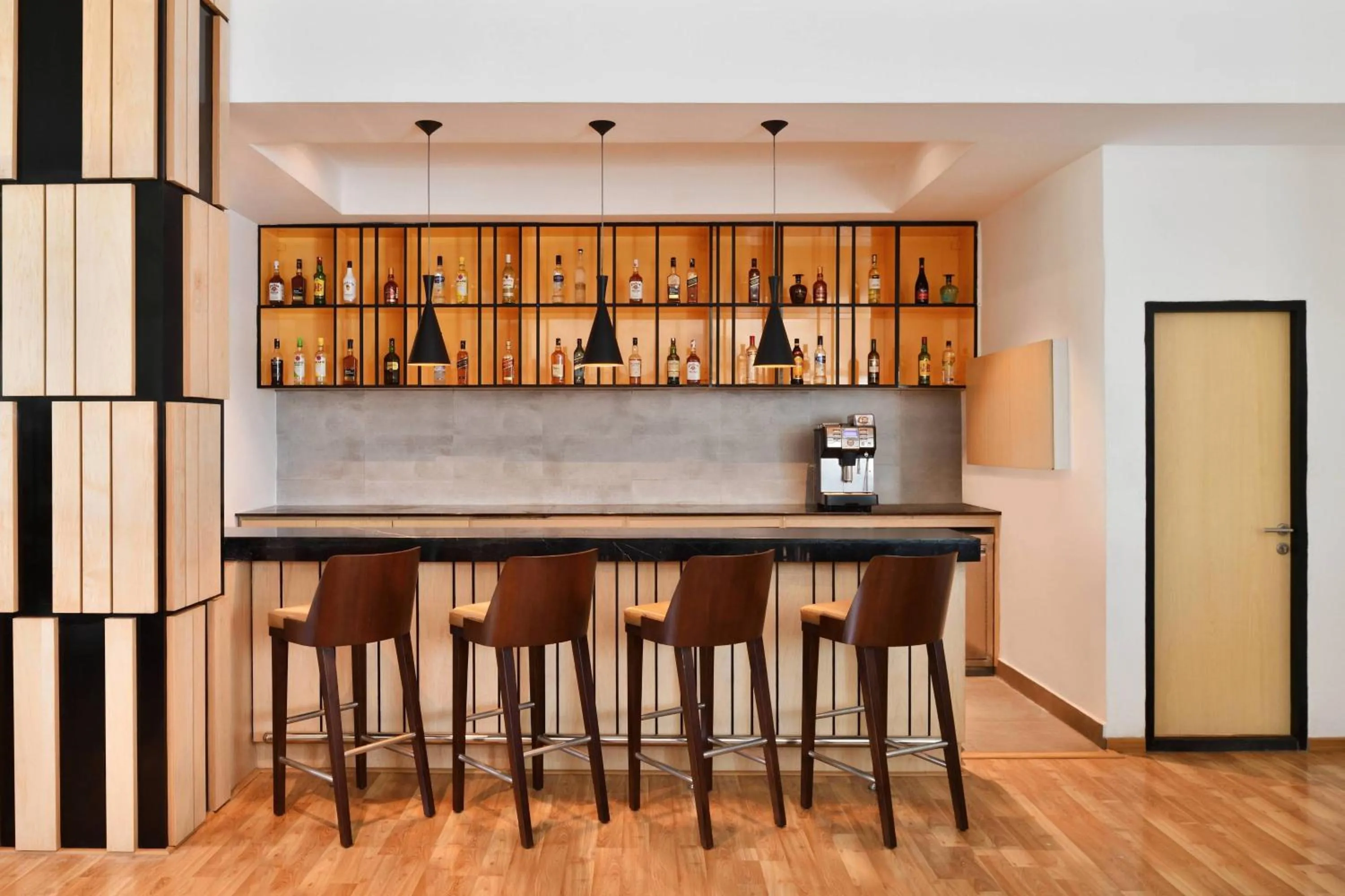 Lounge or bar in Fairfield by Marriott Chennai Mahindra World City