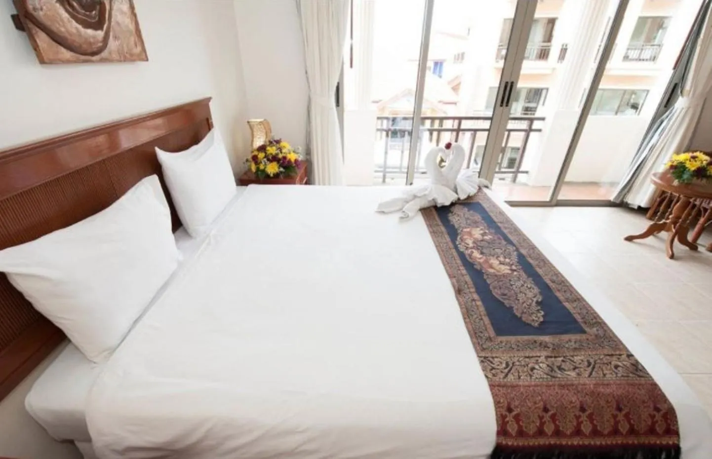 Balcony/Terrace, Bed in Palmview Resort