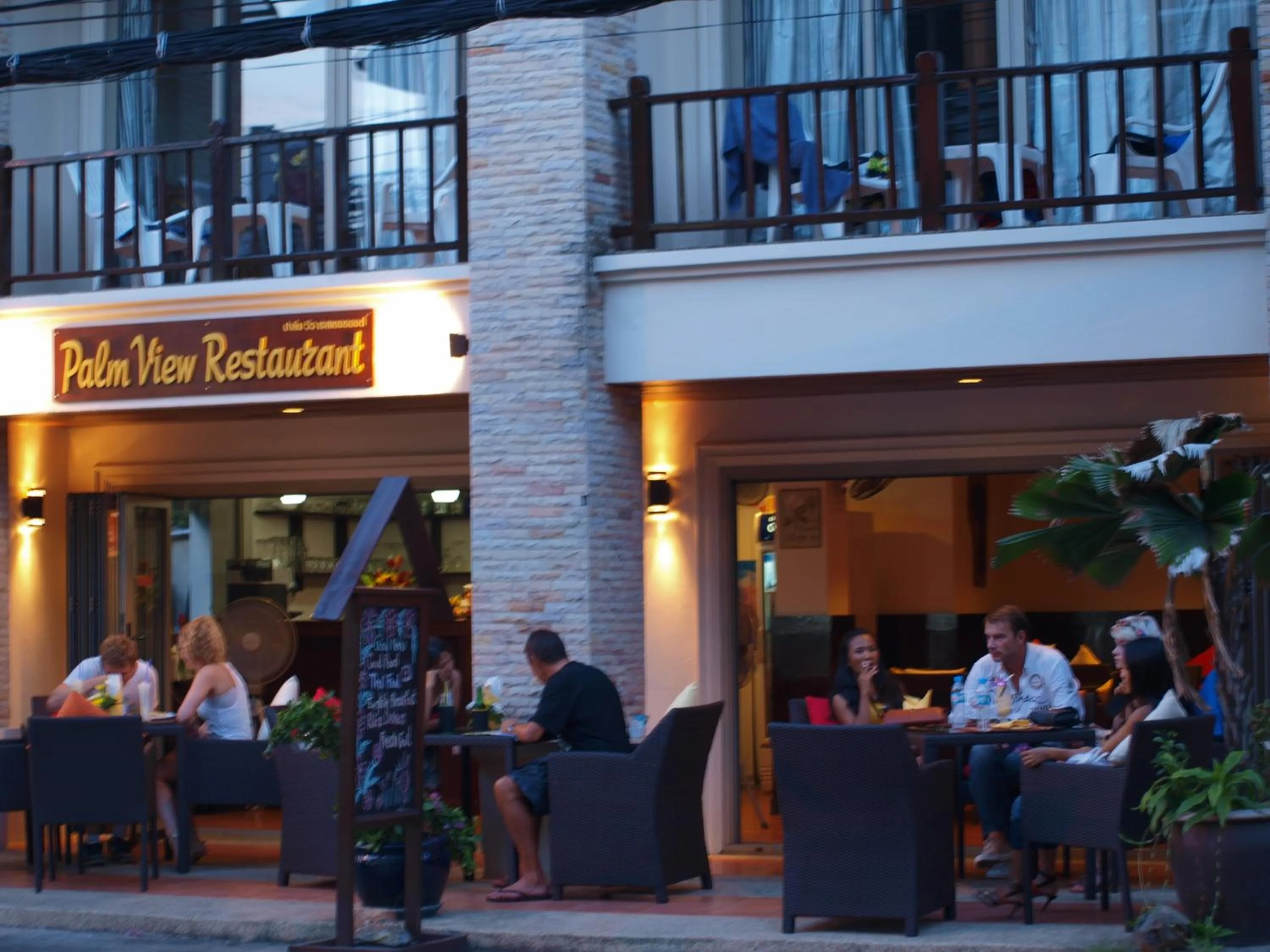 Restaurant/places to eat in Palmview Resort