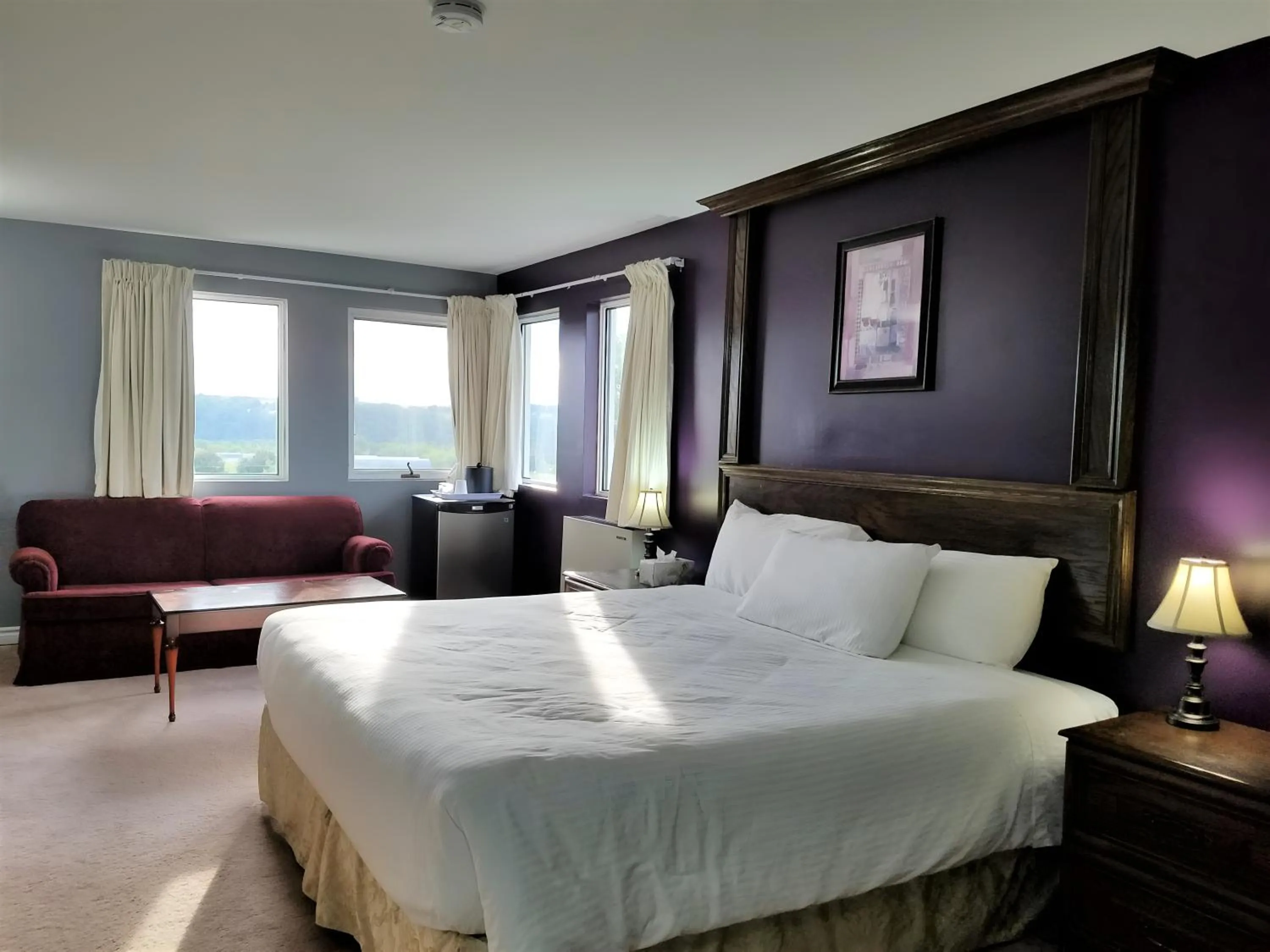 TV and multimedia, Bed in Ramada by Wyndham Florenceville