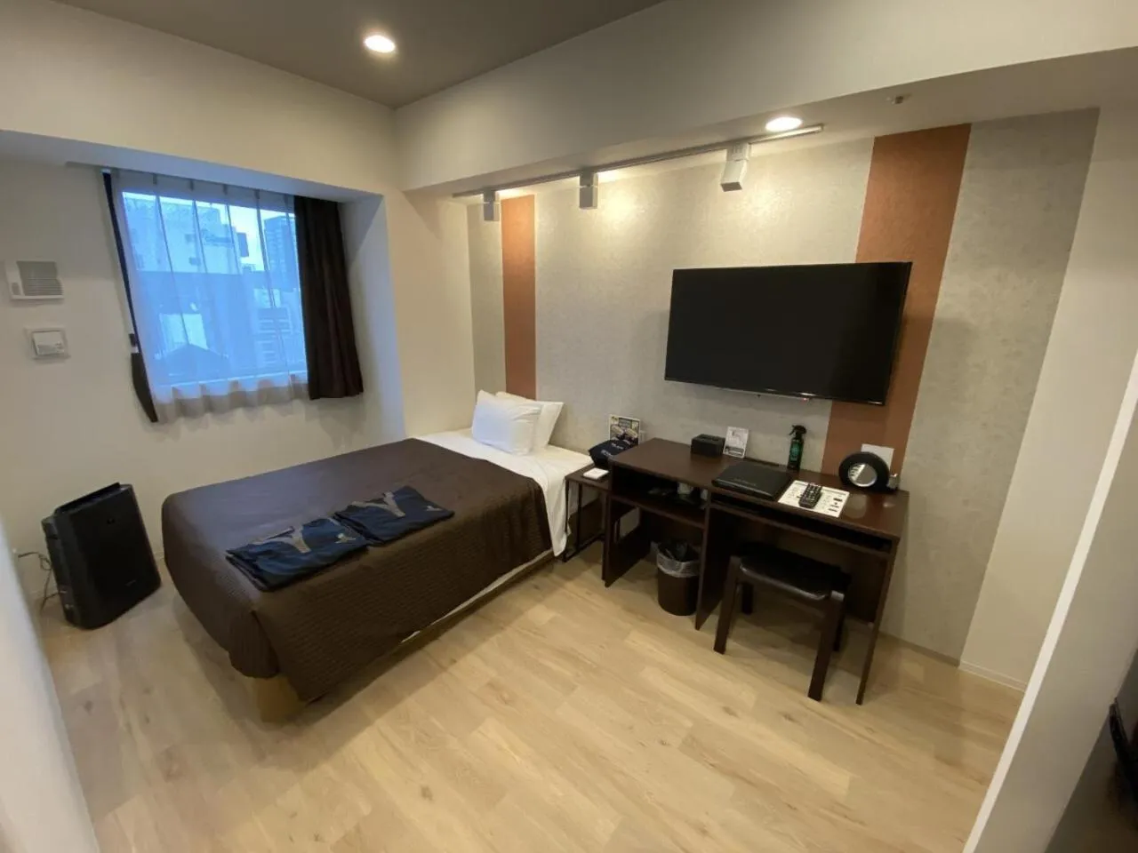 TV and multimedia, Bed in HOTEL LiVEMAX PREMIUM Nagoya Marunouchi