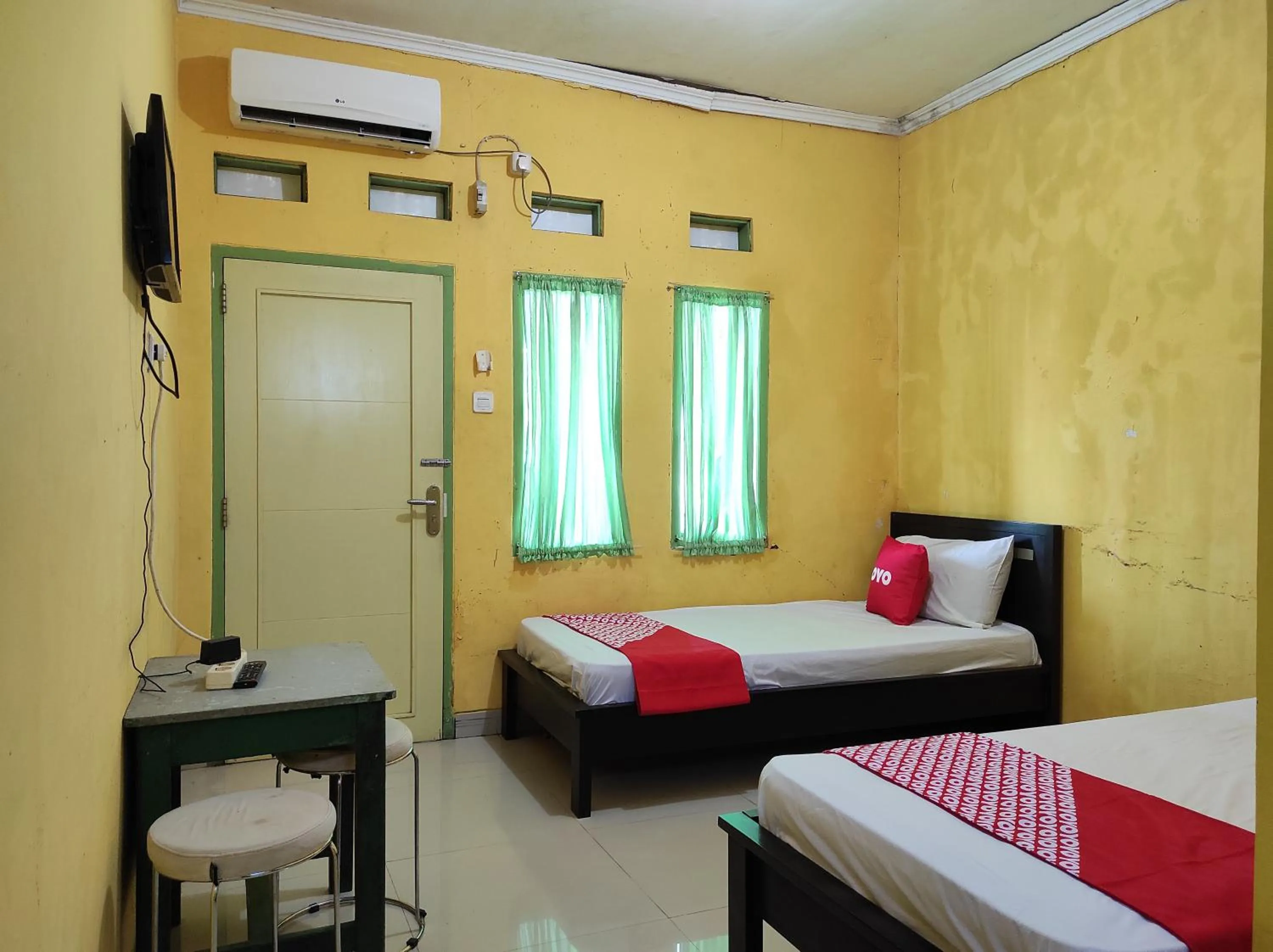 Bedroom, Bed in OYO 90333 Wisma Tenang Jaya Syariah