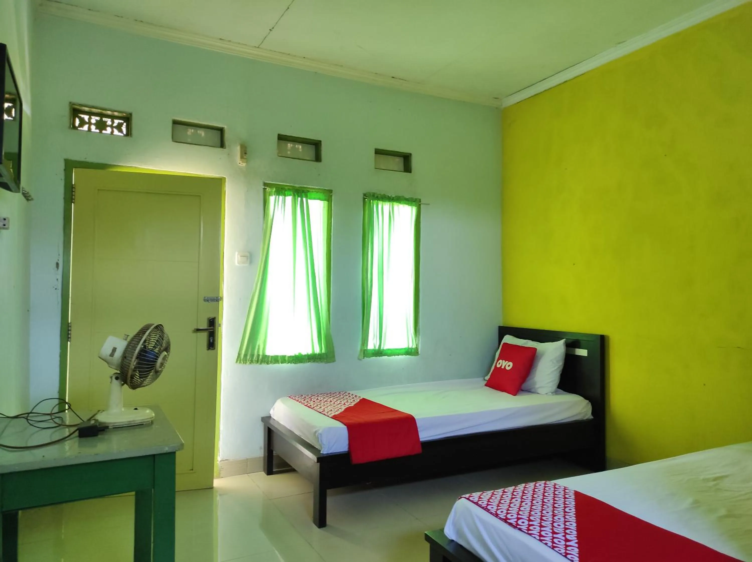 Bedroom, Bed in OYO 90333 Wisma Tenang Jaya Syariah