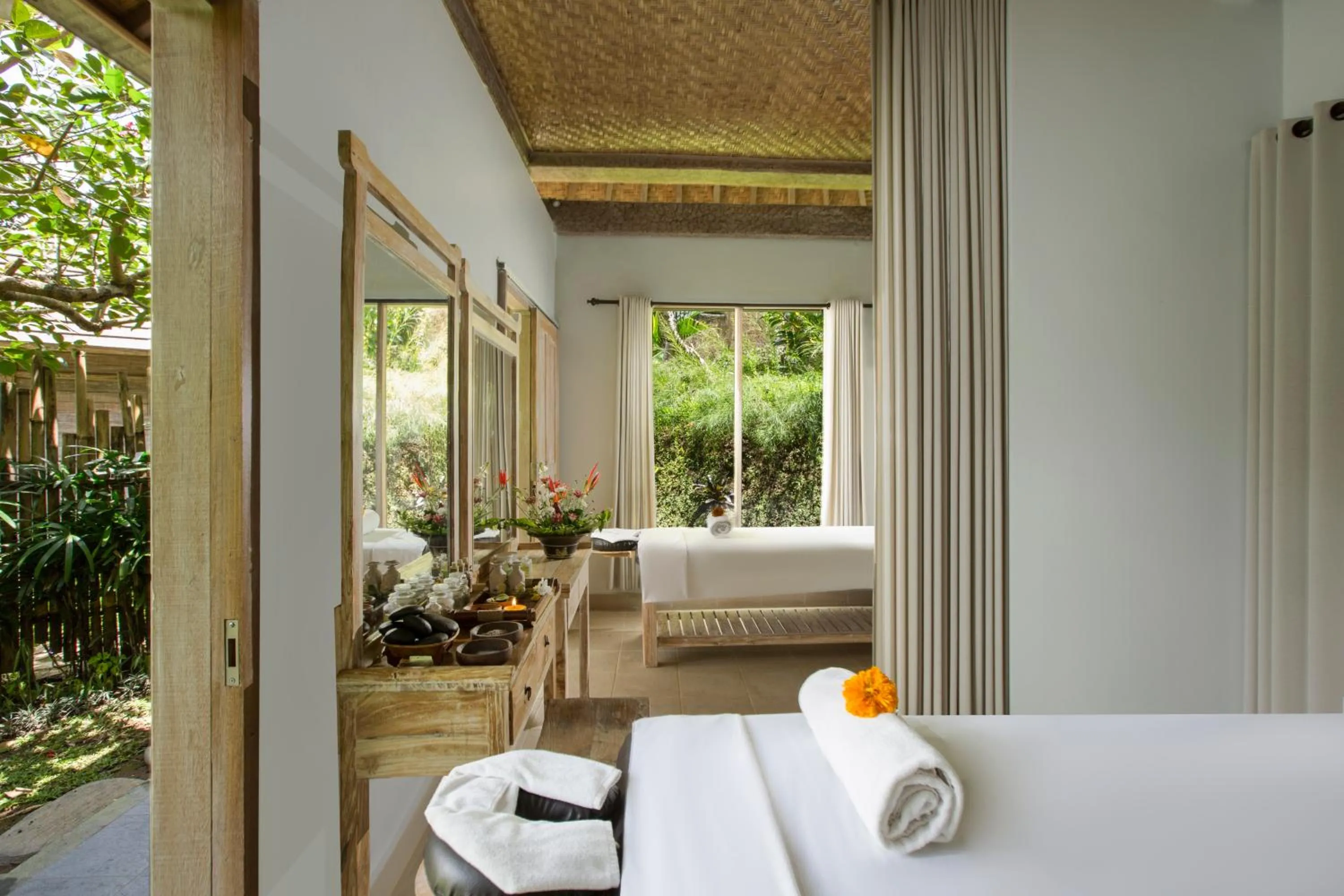 Massage, Bed in Pondok Sebatu Villa