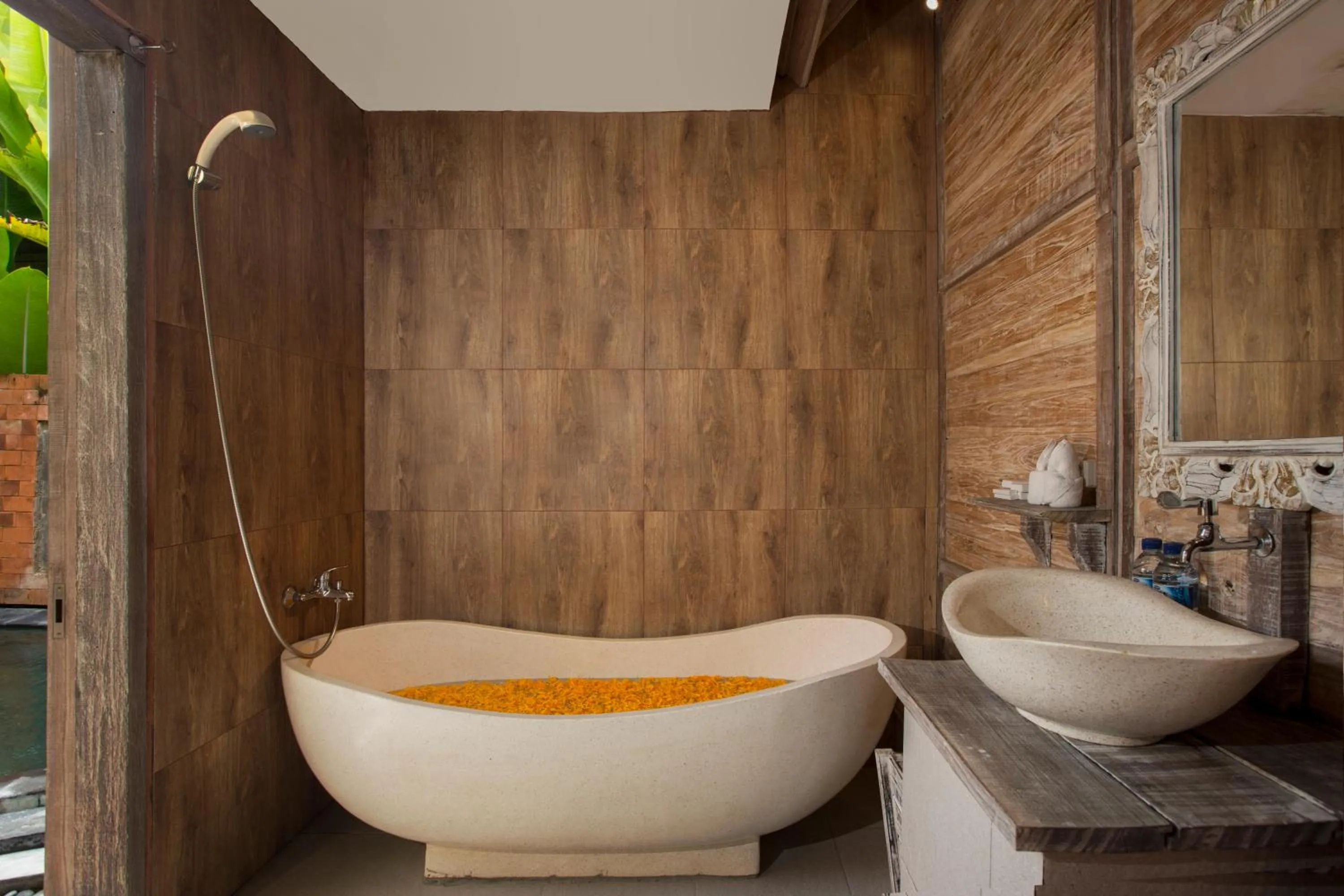 Bathroom in Pondok Sebatu Villa