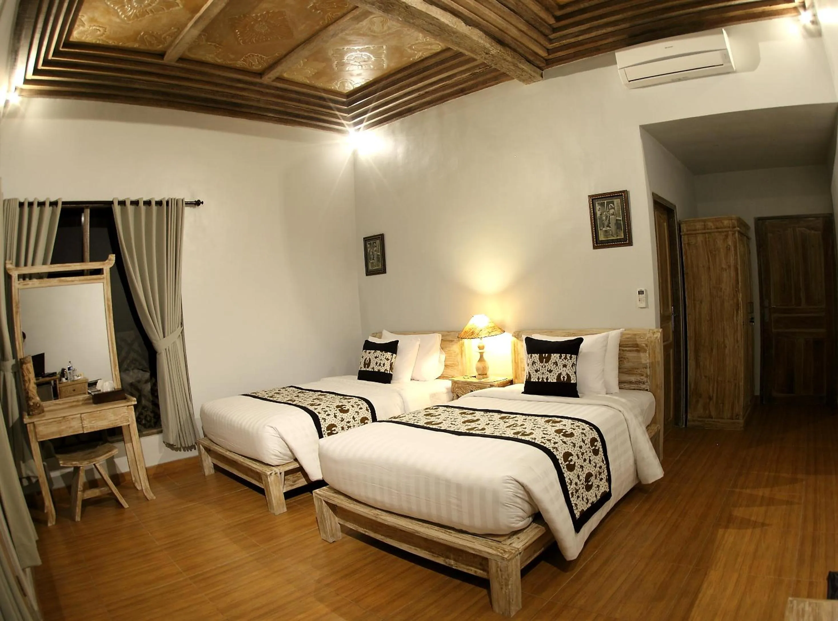 Photo of the whole room, Bed in Pondok Sebatu Villa
