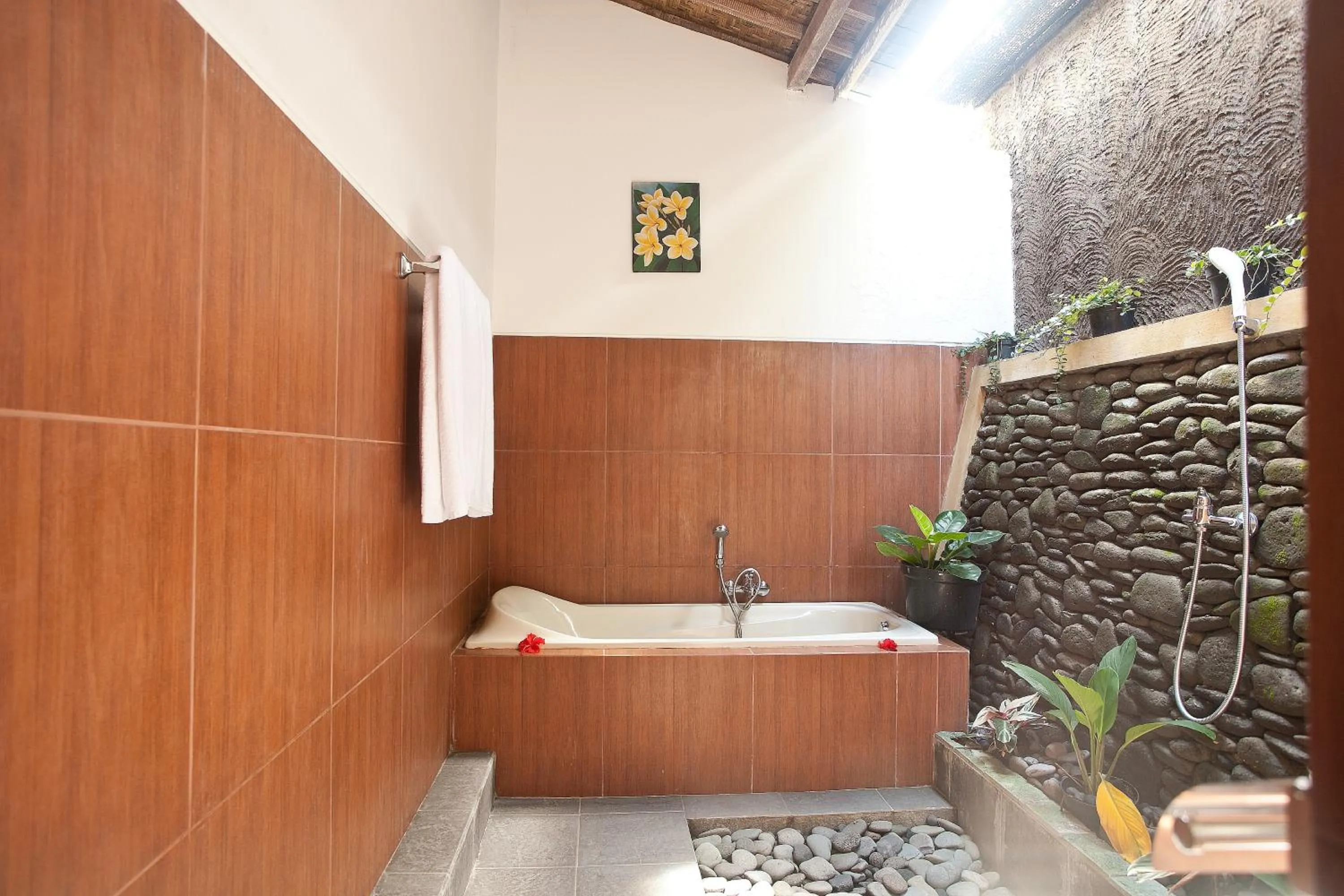 Bathroom in Pondok Sebatu Villa