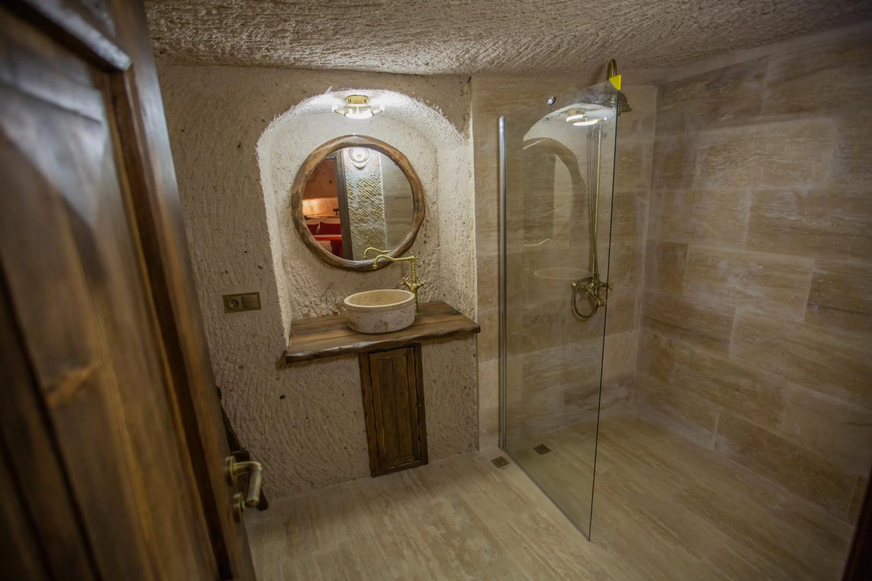 Bathroom in Mak's Cave House