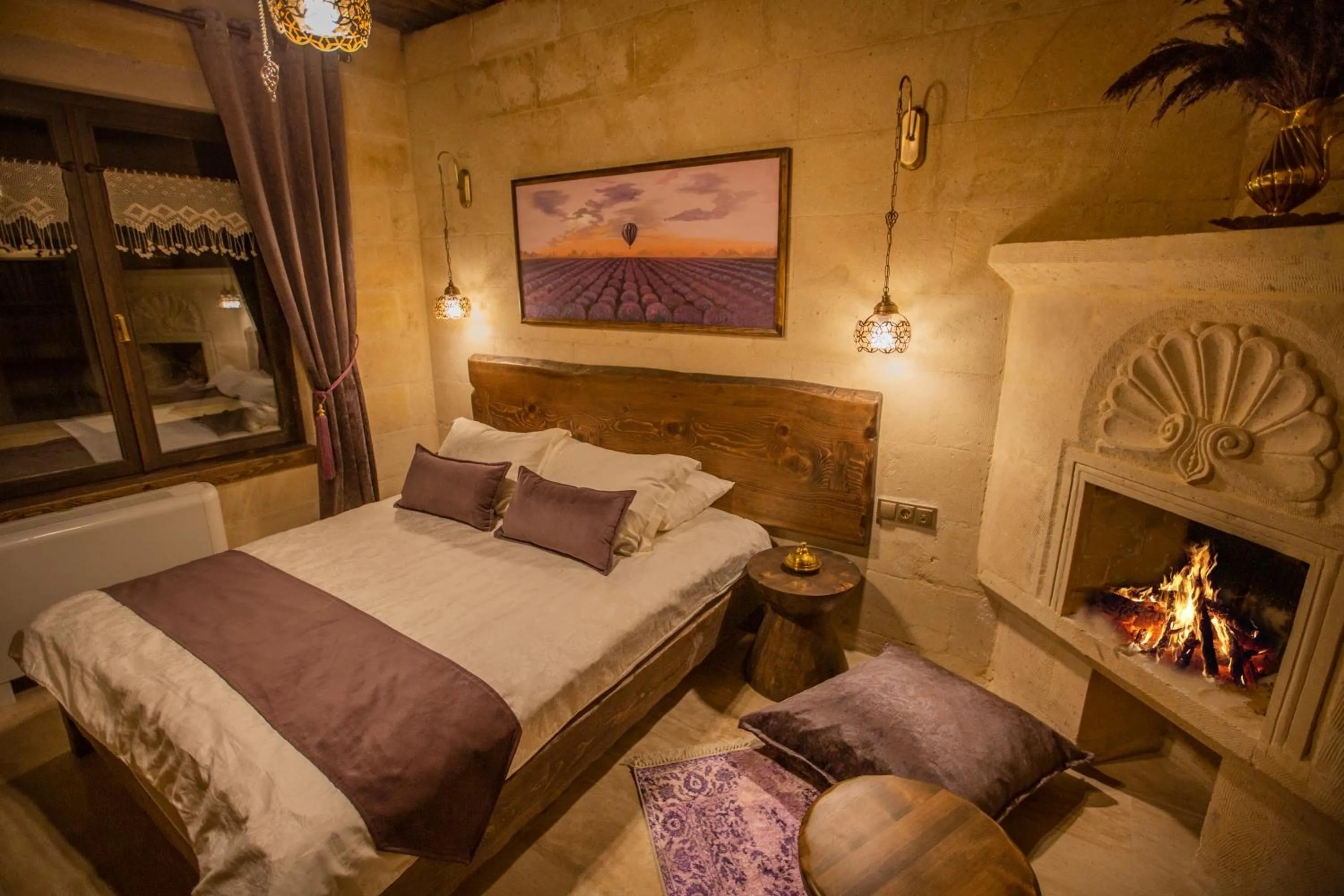 Bedroom, Bed in Mak's Cave House