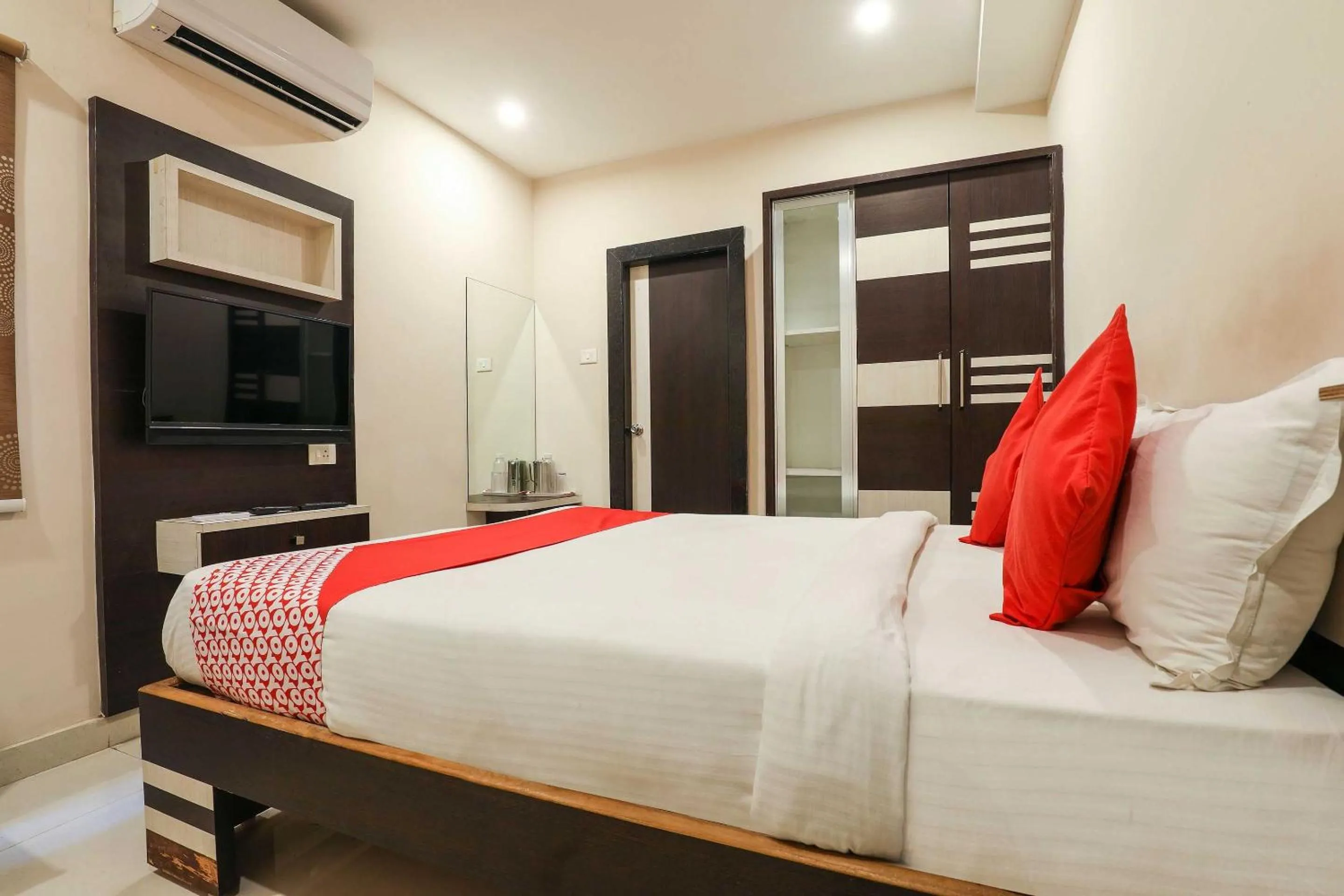 Bedroom in Hotel O Sr Residency