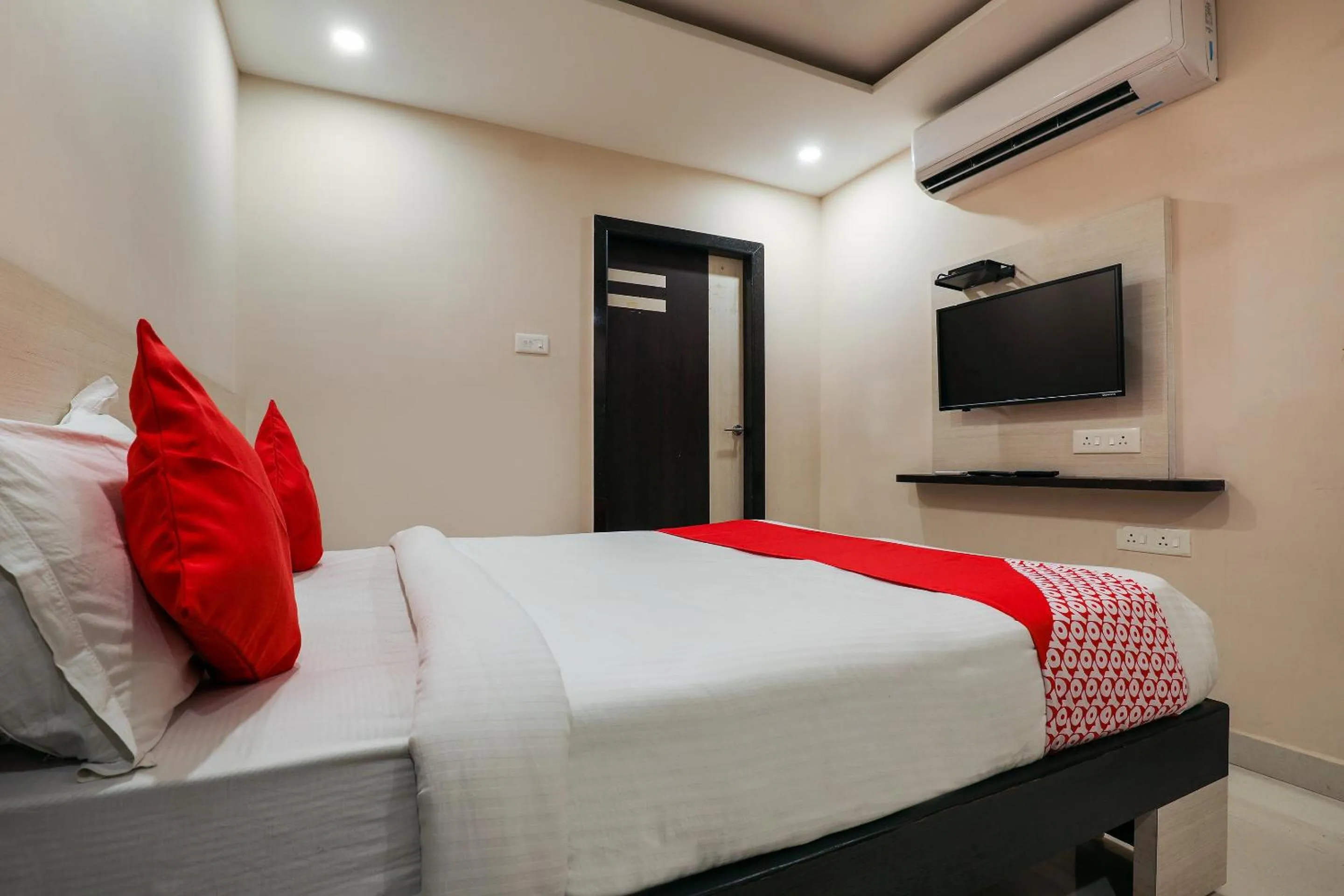 Bedroom in Hotel O Sr Residency
