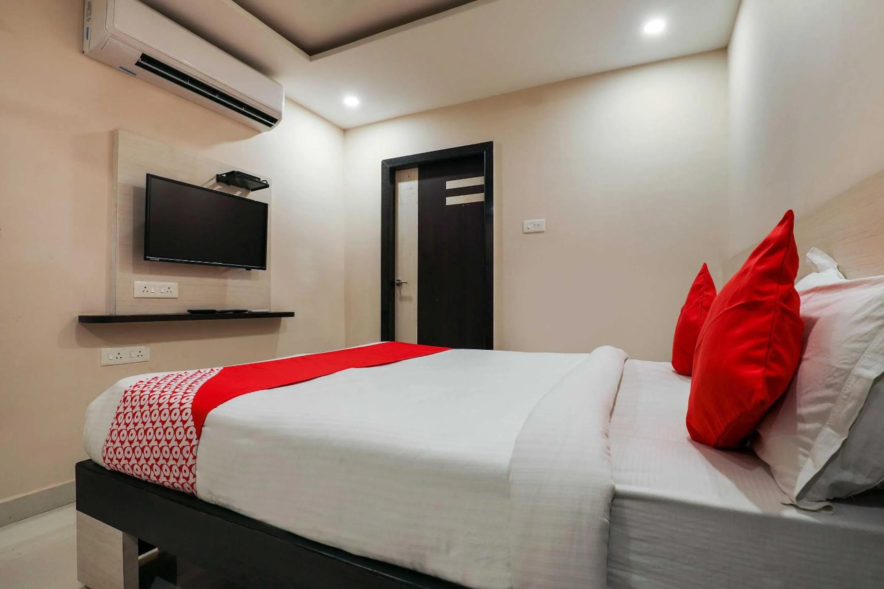 Bedroom in Hotel O Sr Residency