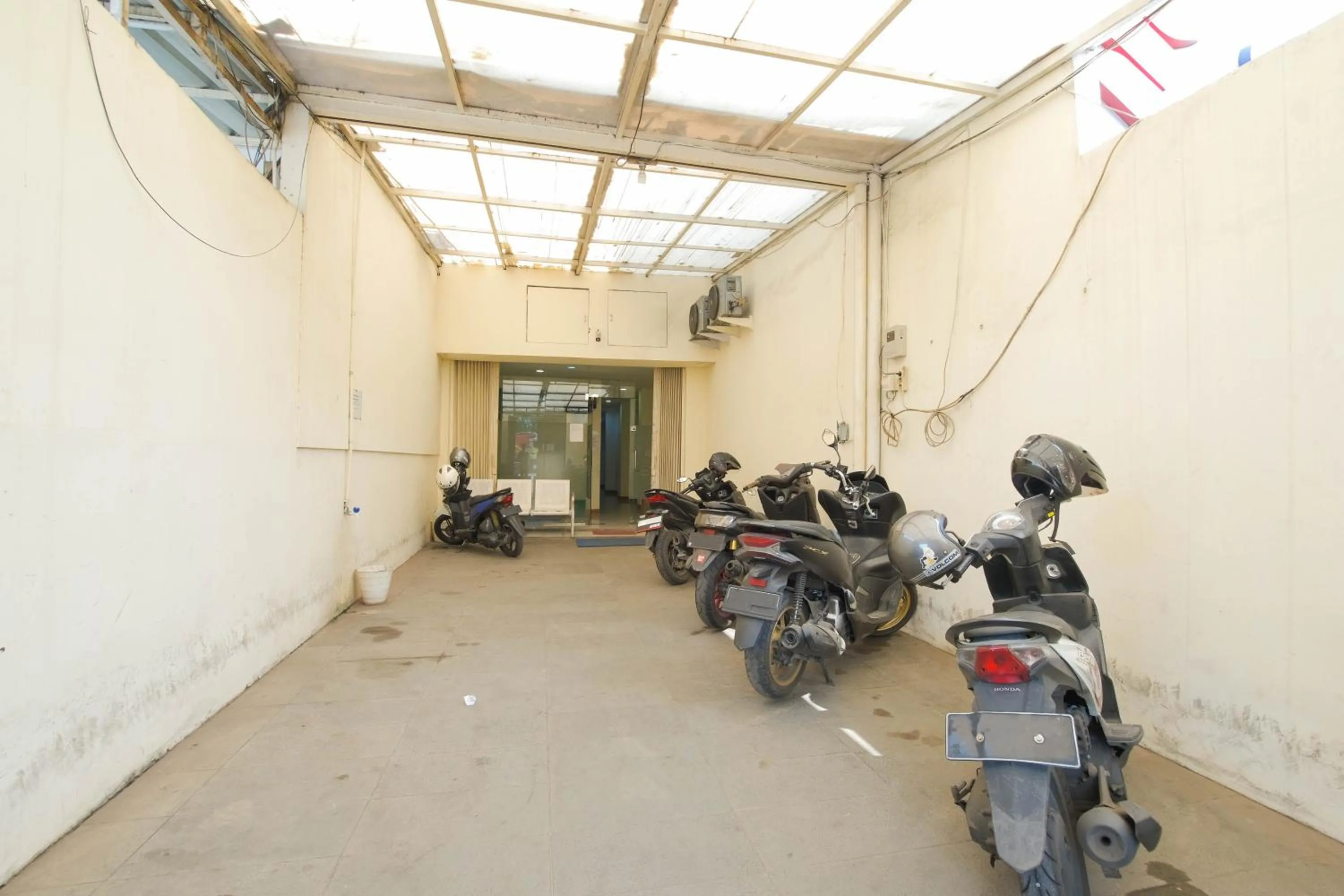 Parking in Le Paris Syariah Residence