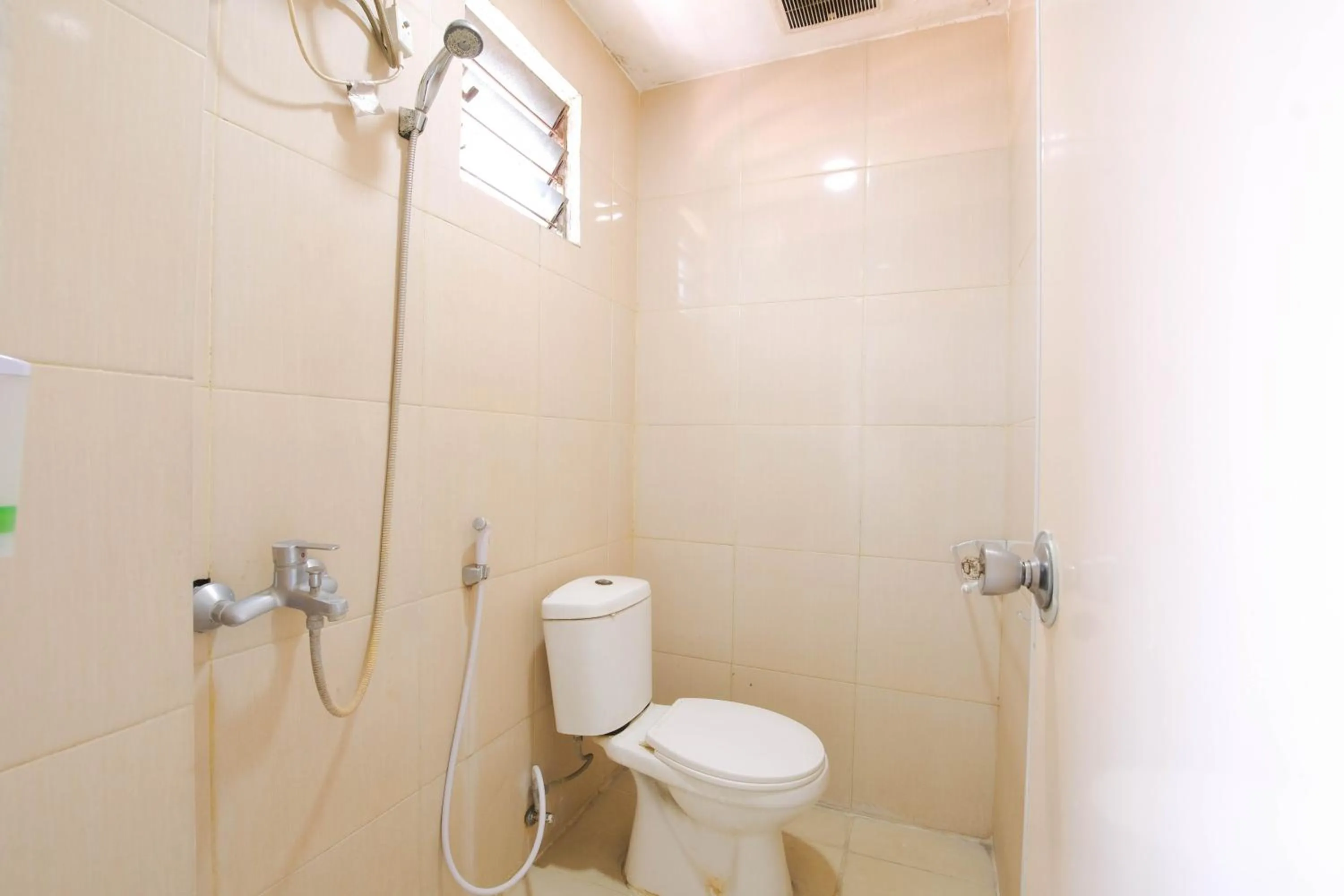 Toilet in Le Paris Syariah Residence