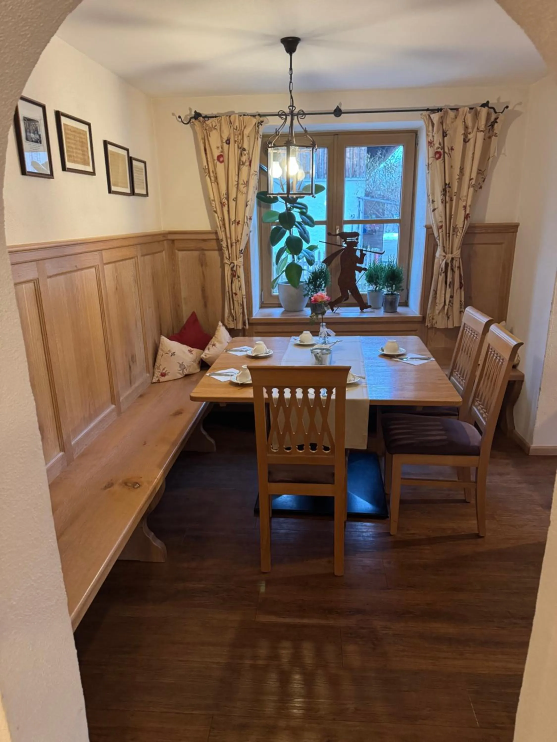 Breakfast in Pension Schweizerhaus Garni