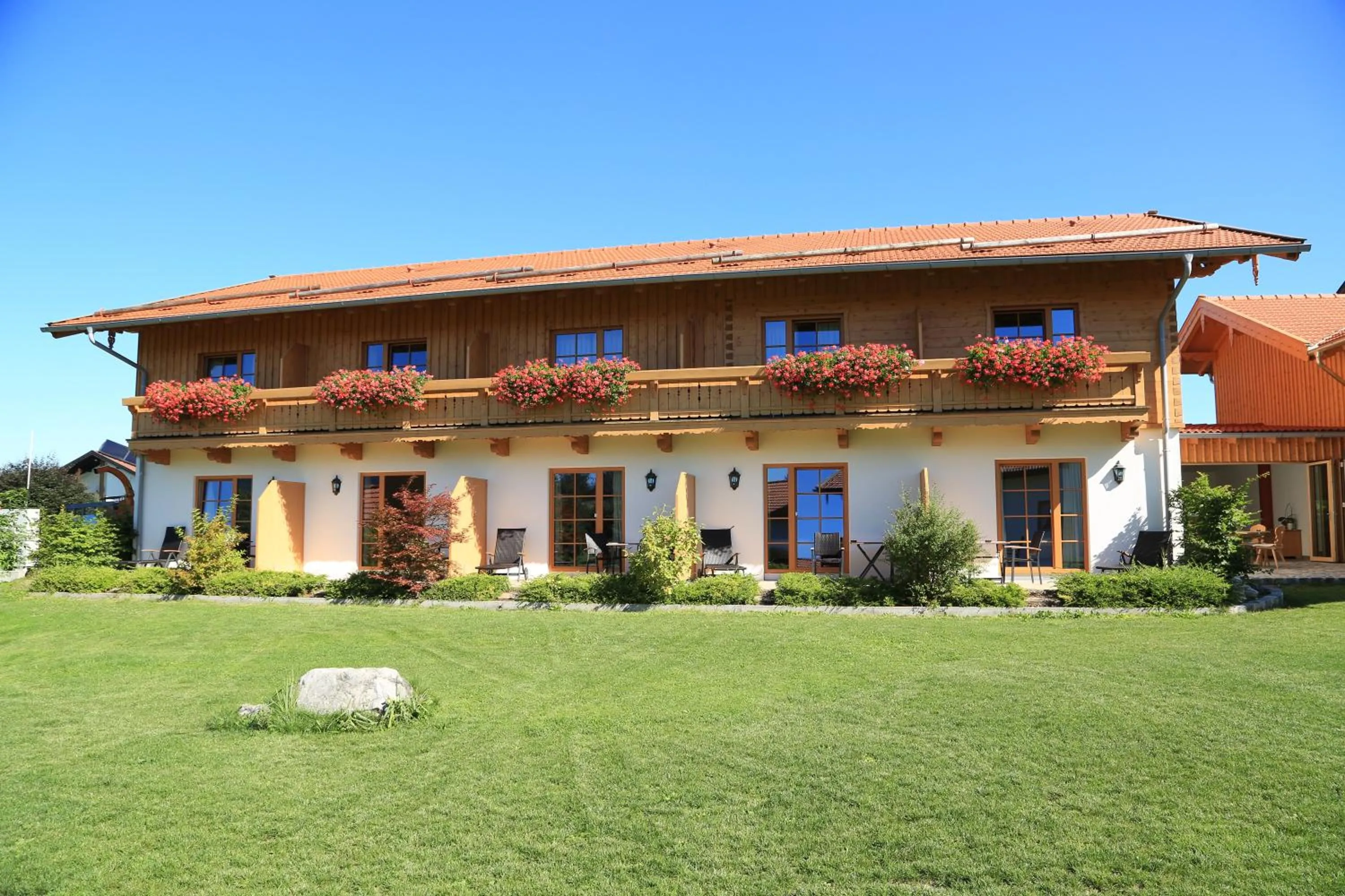 Property building in Pension Schweizerhaus Garni