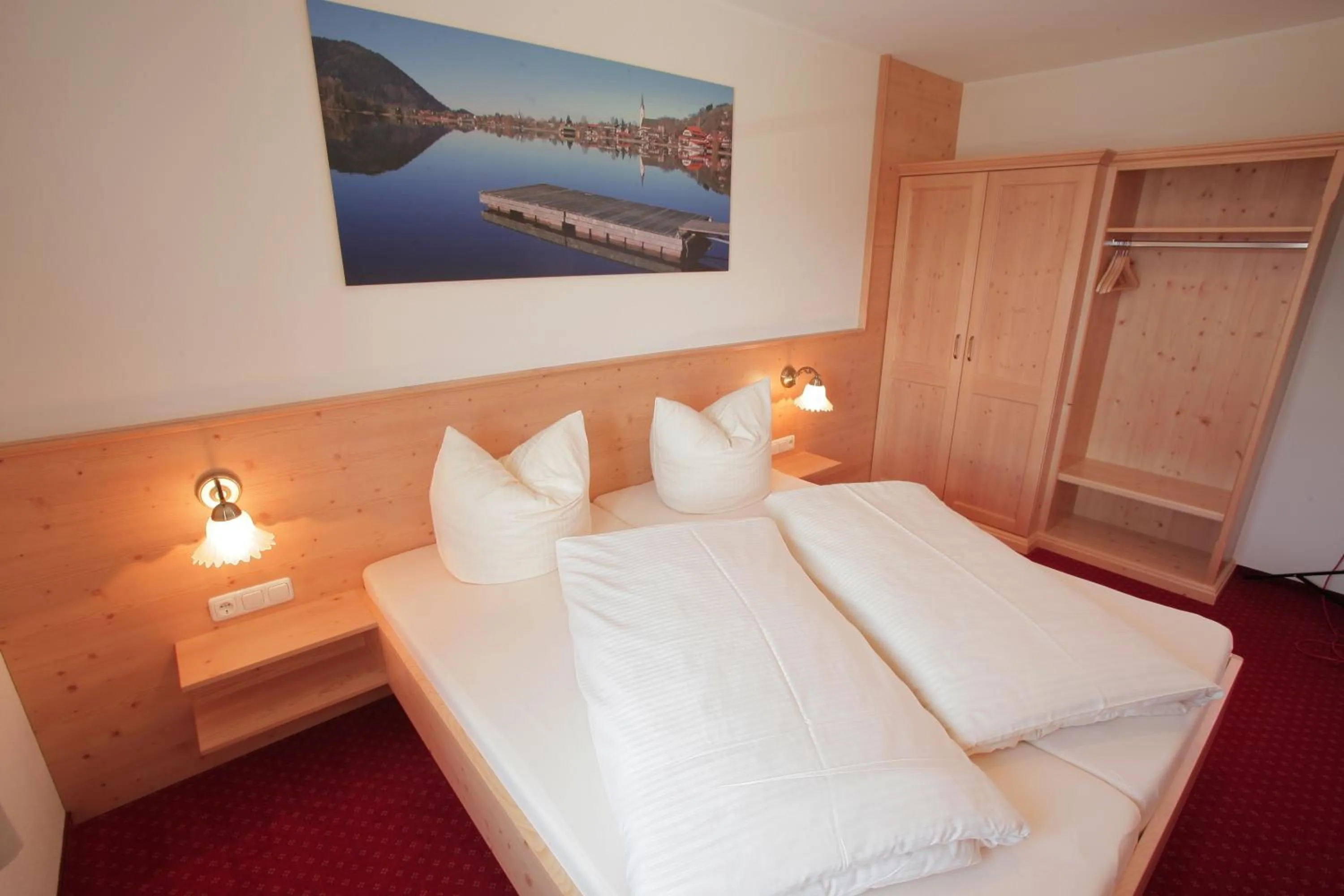 Photo of the whole room, Bed in Pension Schweizerhaus Garni