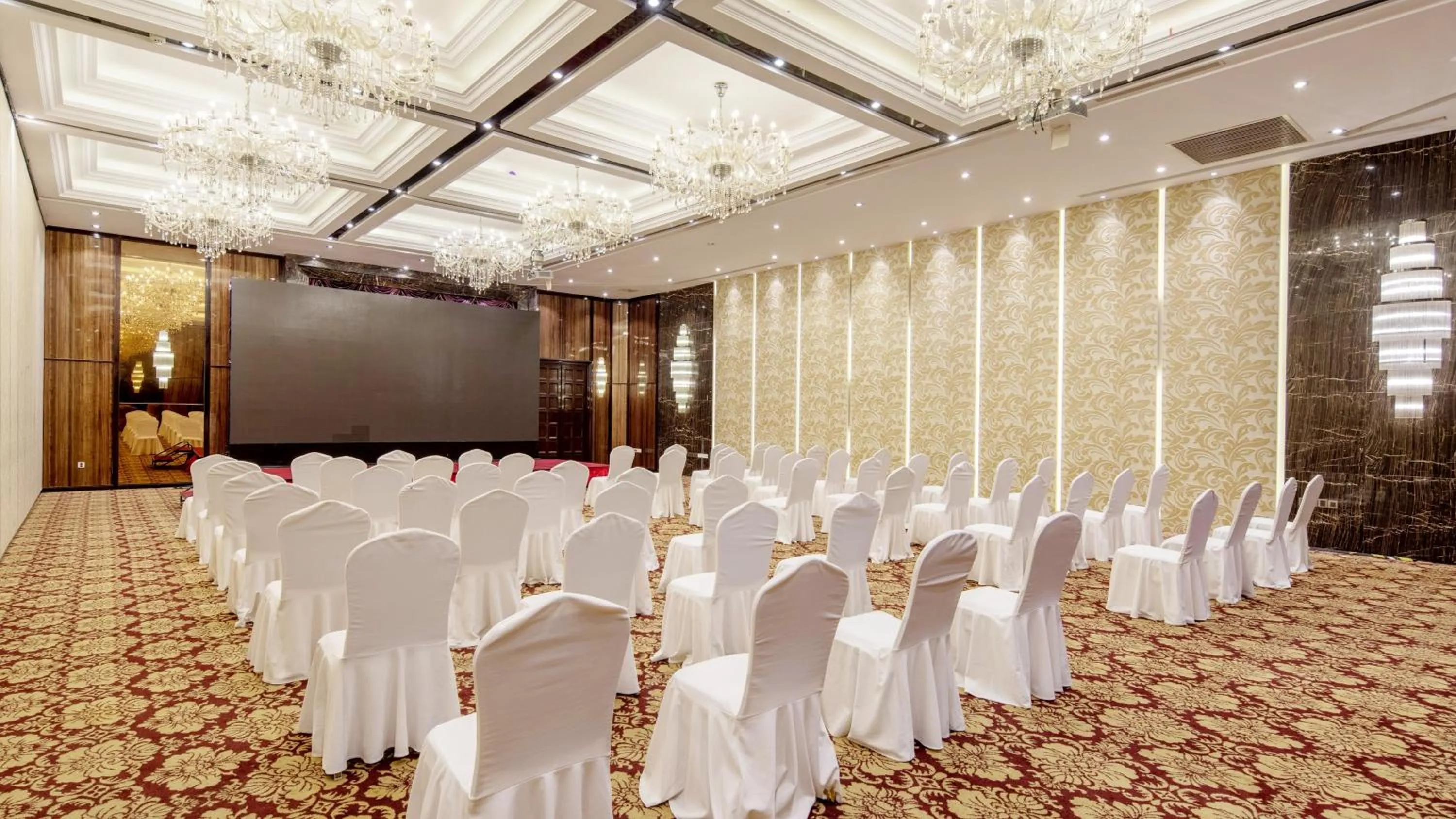 Meeting/conference room in Holiday Inn Express Xiamen LuShan
