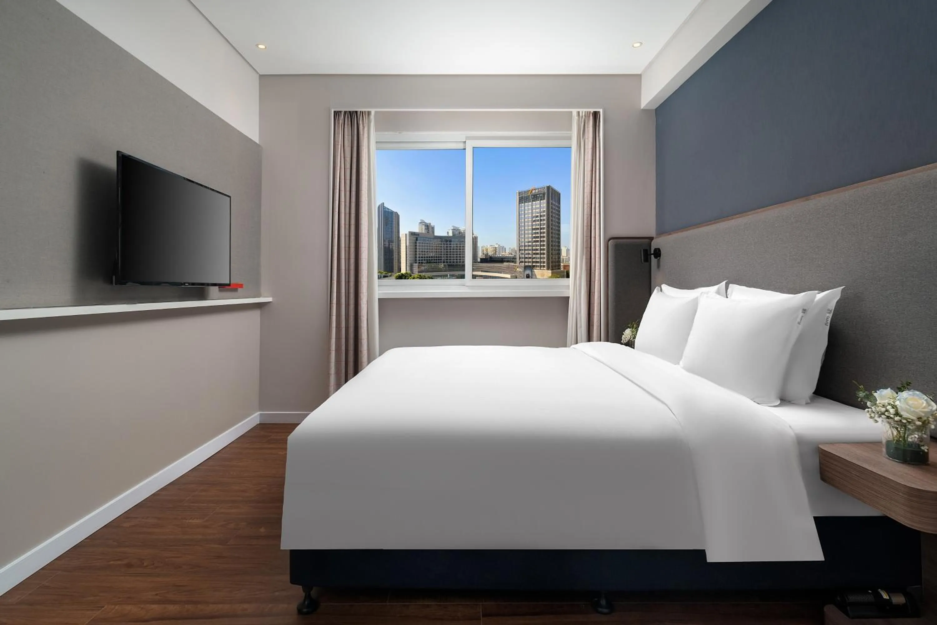 Photo of the whole room, Bed in Holiday Inn Express Xiamen LuShan