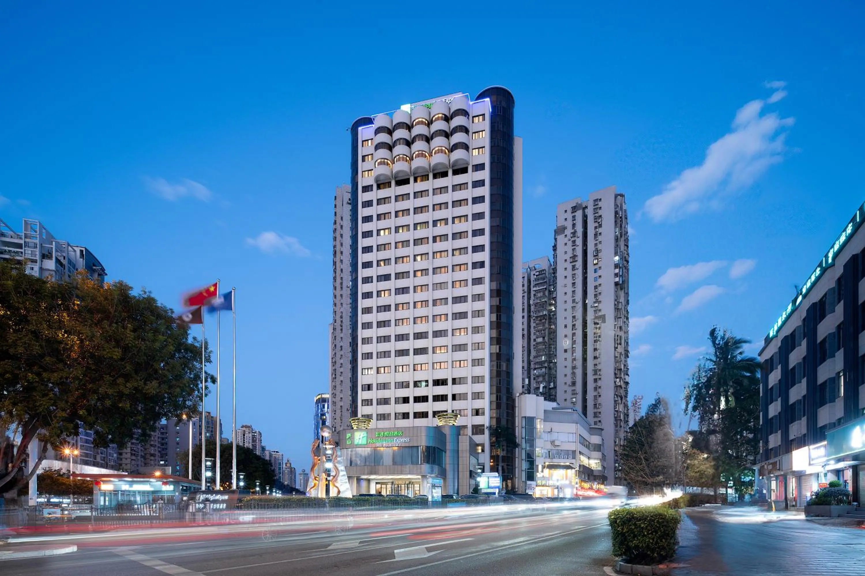 Property building in Holiday Inn Express Xiamen LuShan