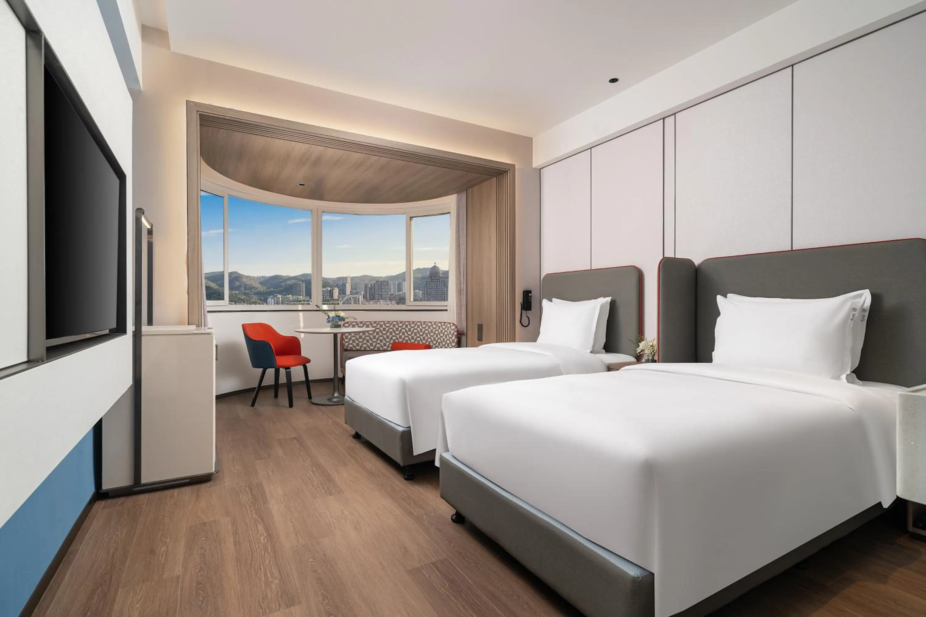 Photo of the whole room, Bed in Holiday Inn Express Xiamen LuShan