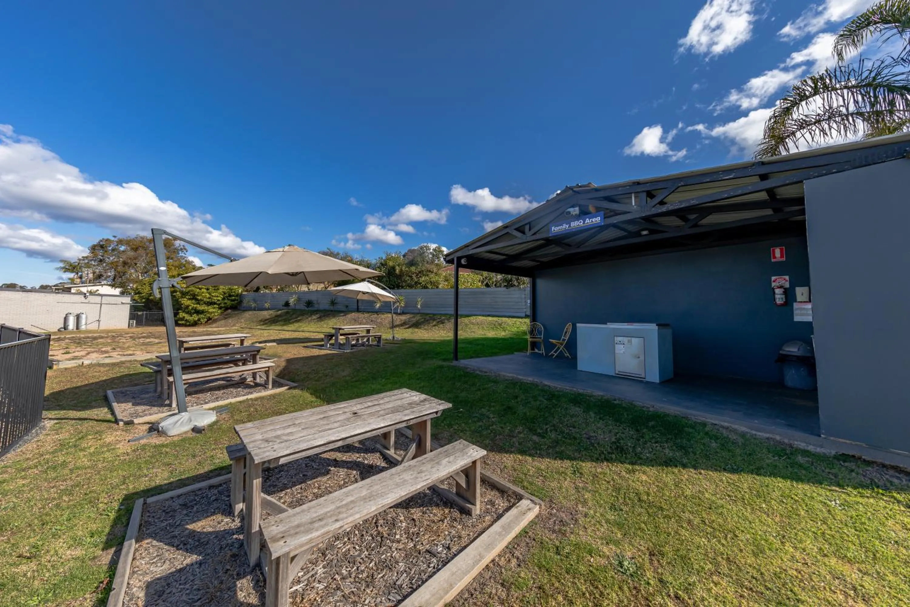 BBQ facilities in Eden Motel