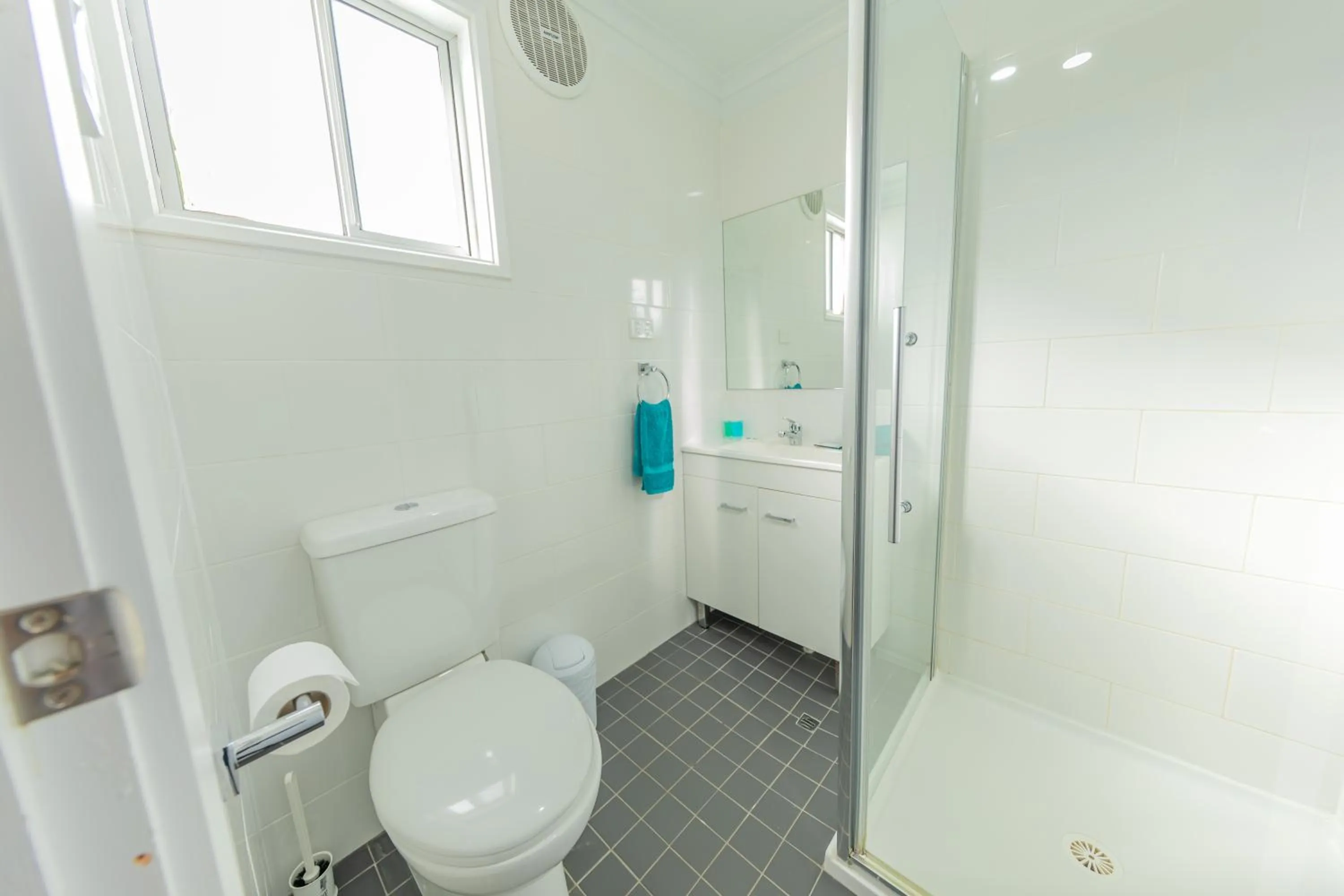 Toilet in Eden Motel