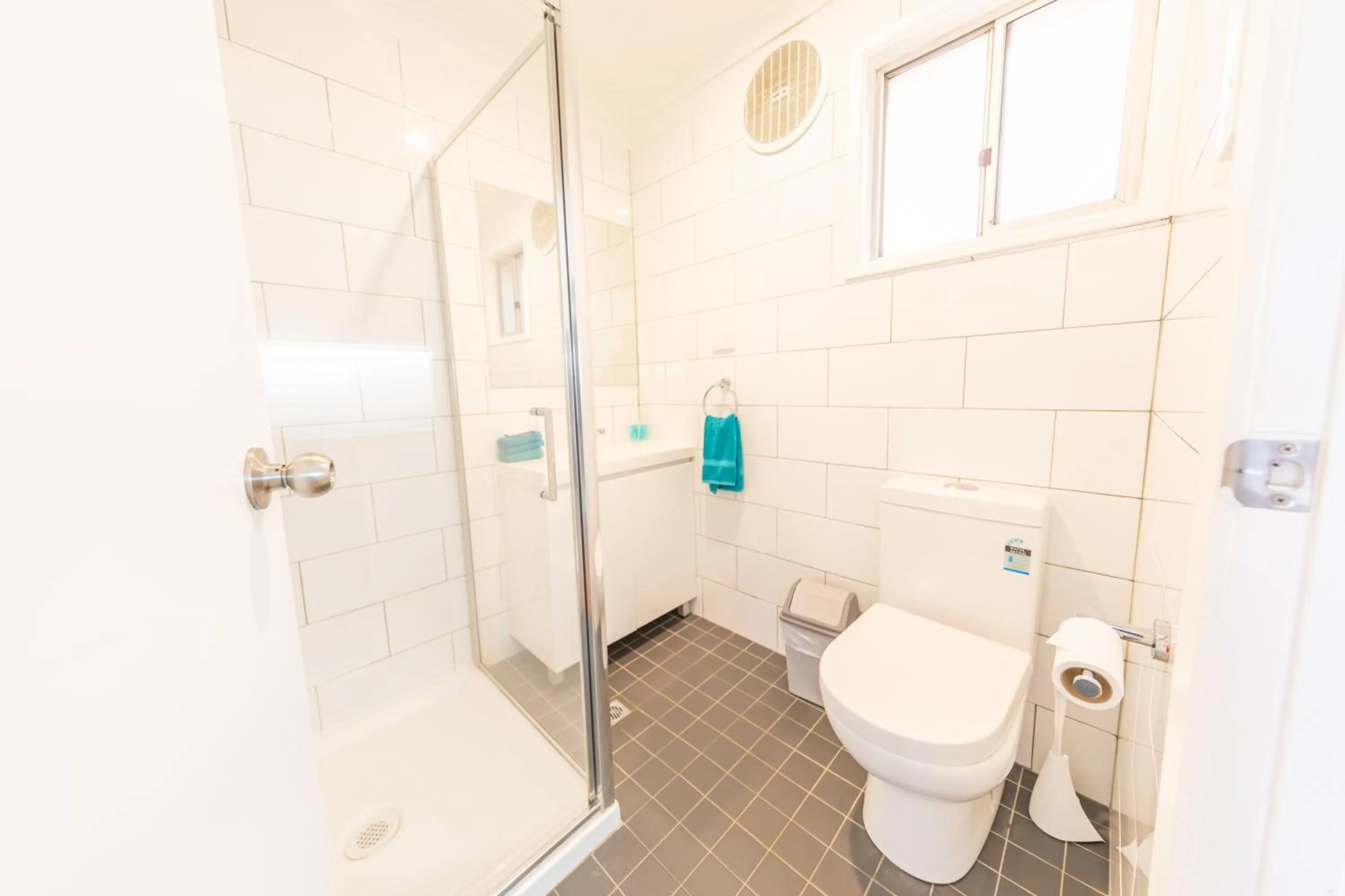 Toilet in Eden Motel