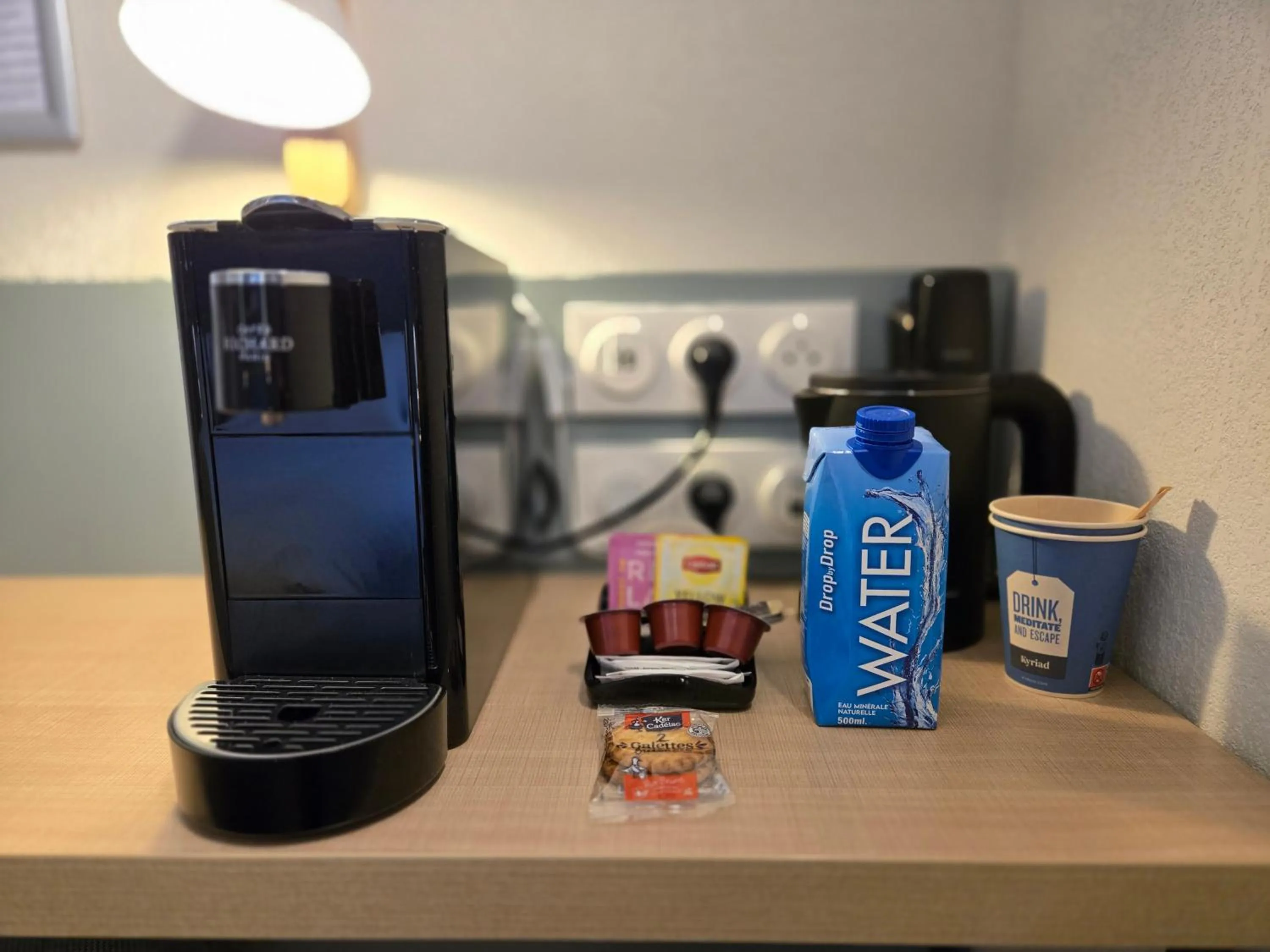 Coffee/tea facilities in Kyriad Bordeaux Nord Sainte Eulalie