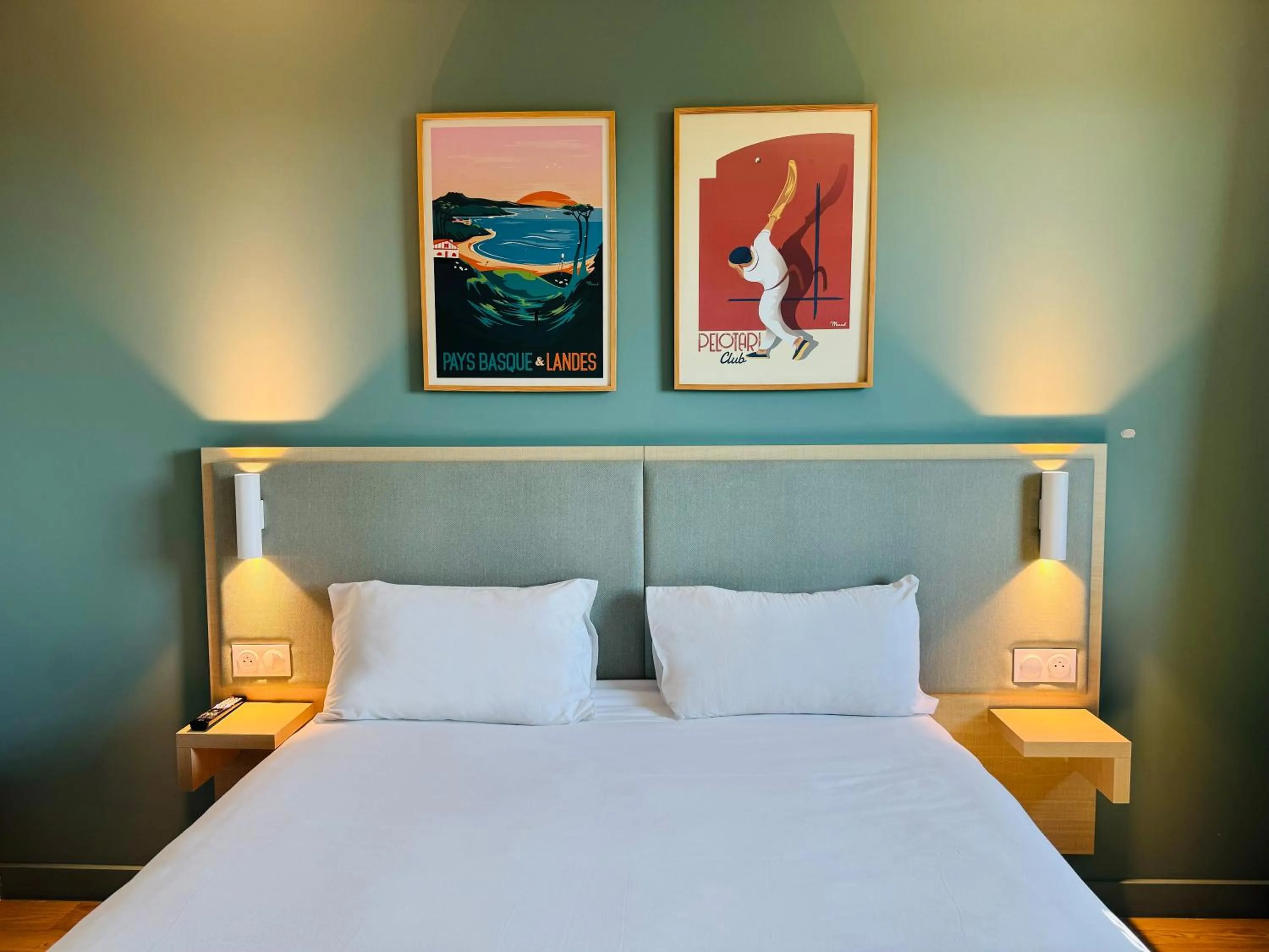 Bed in Kyriad Bordeaux Nord Sainte Eulalie