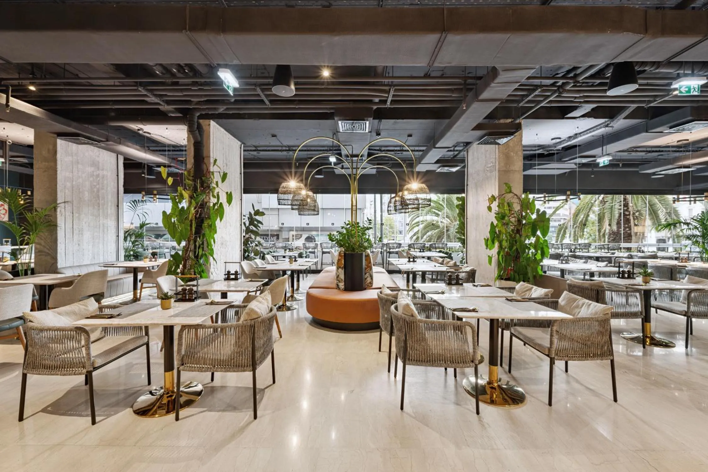 Restaurant/places to eat in Skylark, Aluma Hotels & Resorts