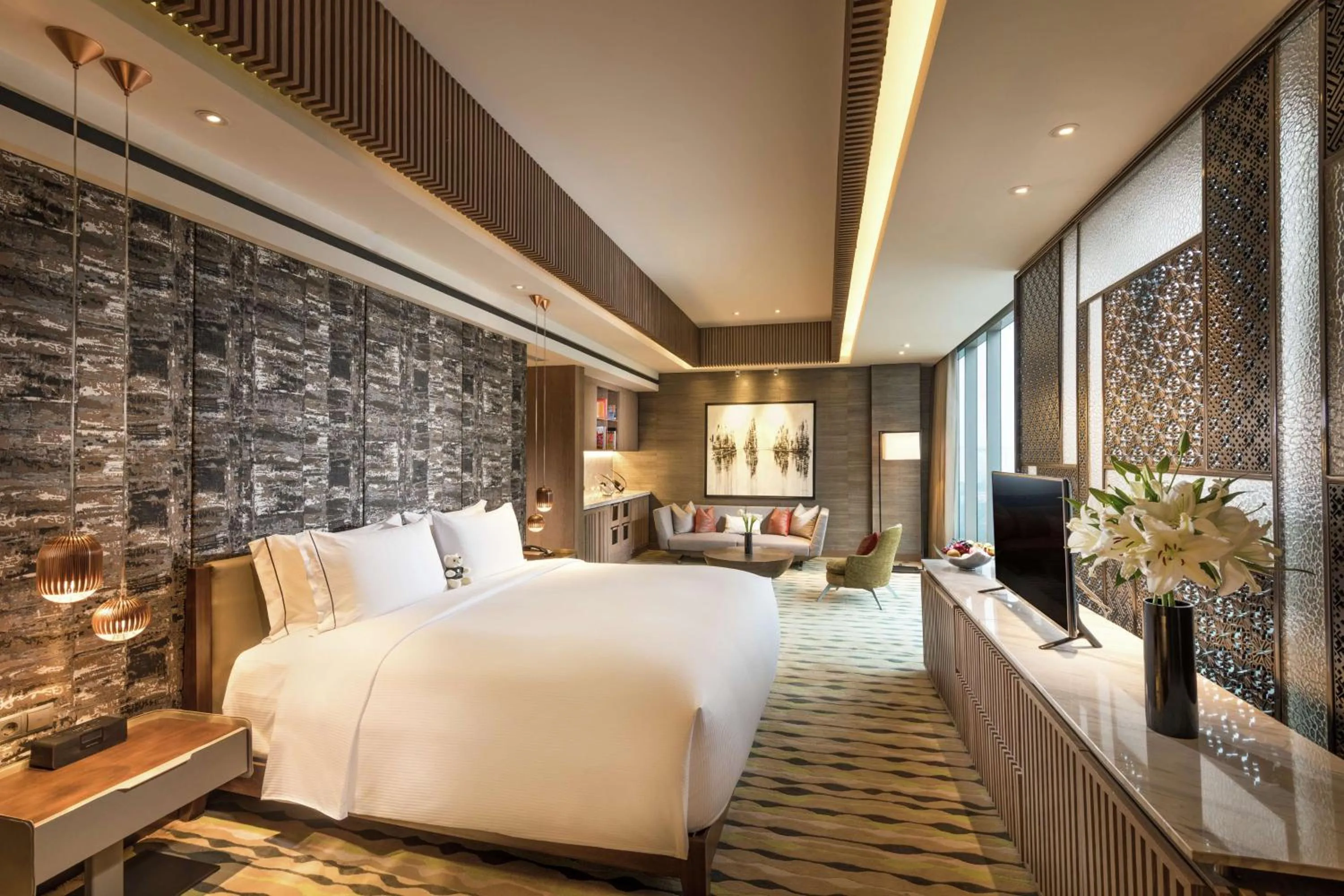 Bedroom, Bed in DoubleTree by Hilton Jakarta - Diponegoro