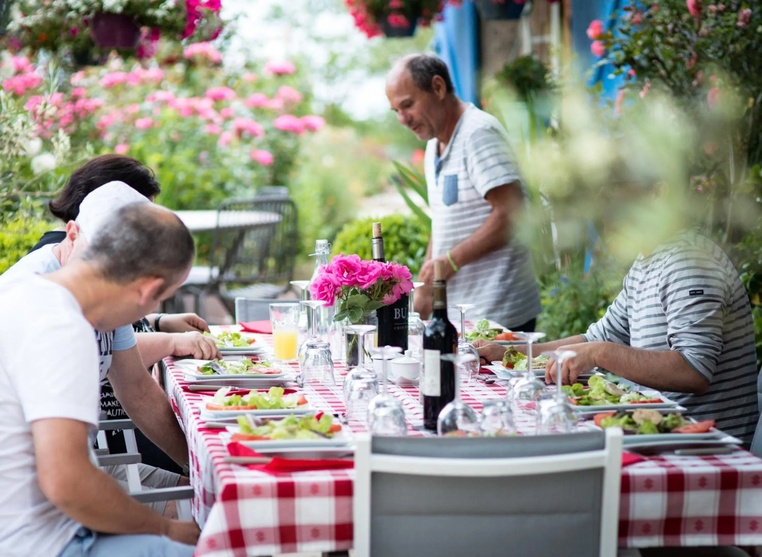 Staff in Chambres d'hôtes Larroquinière