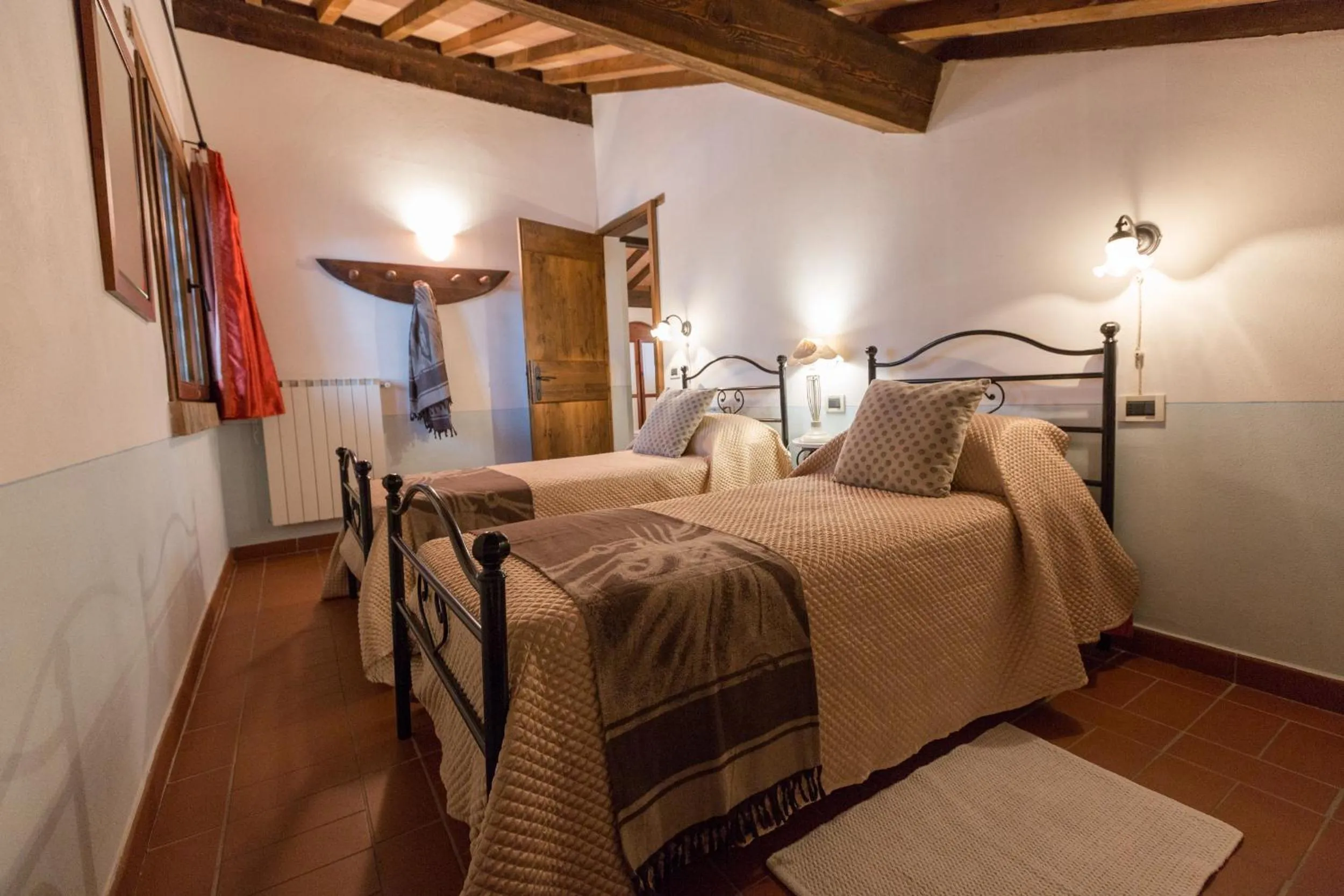 Decorative detail, Bed in Agriturismo Canale