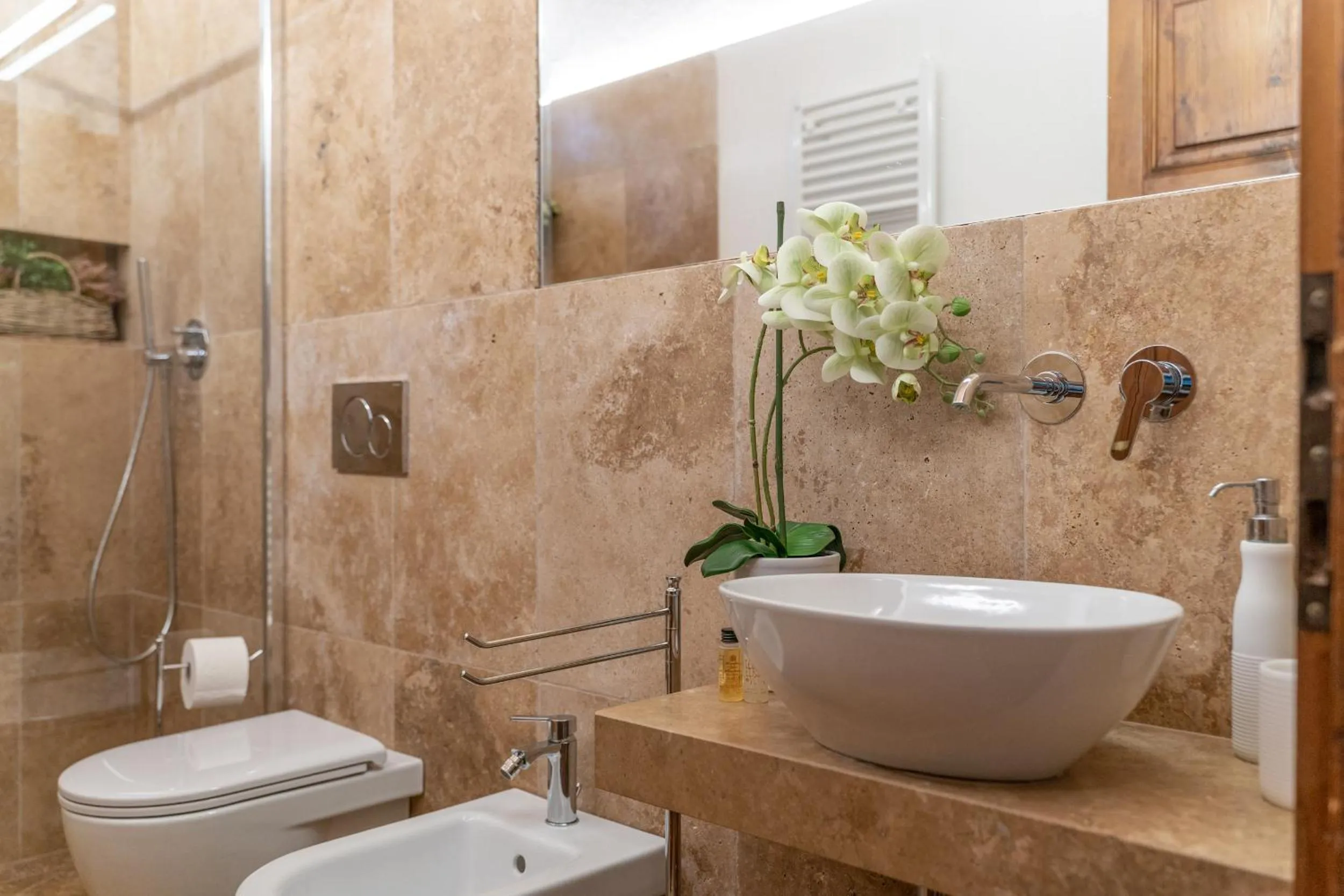 Shower in Agriturismo Canale