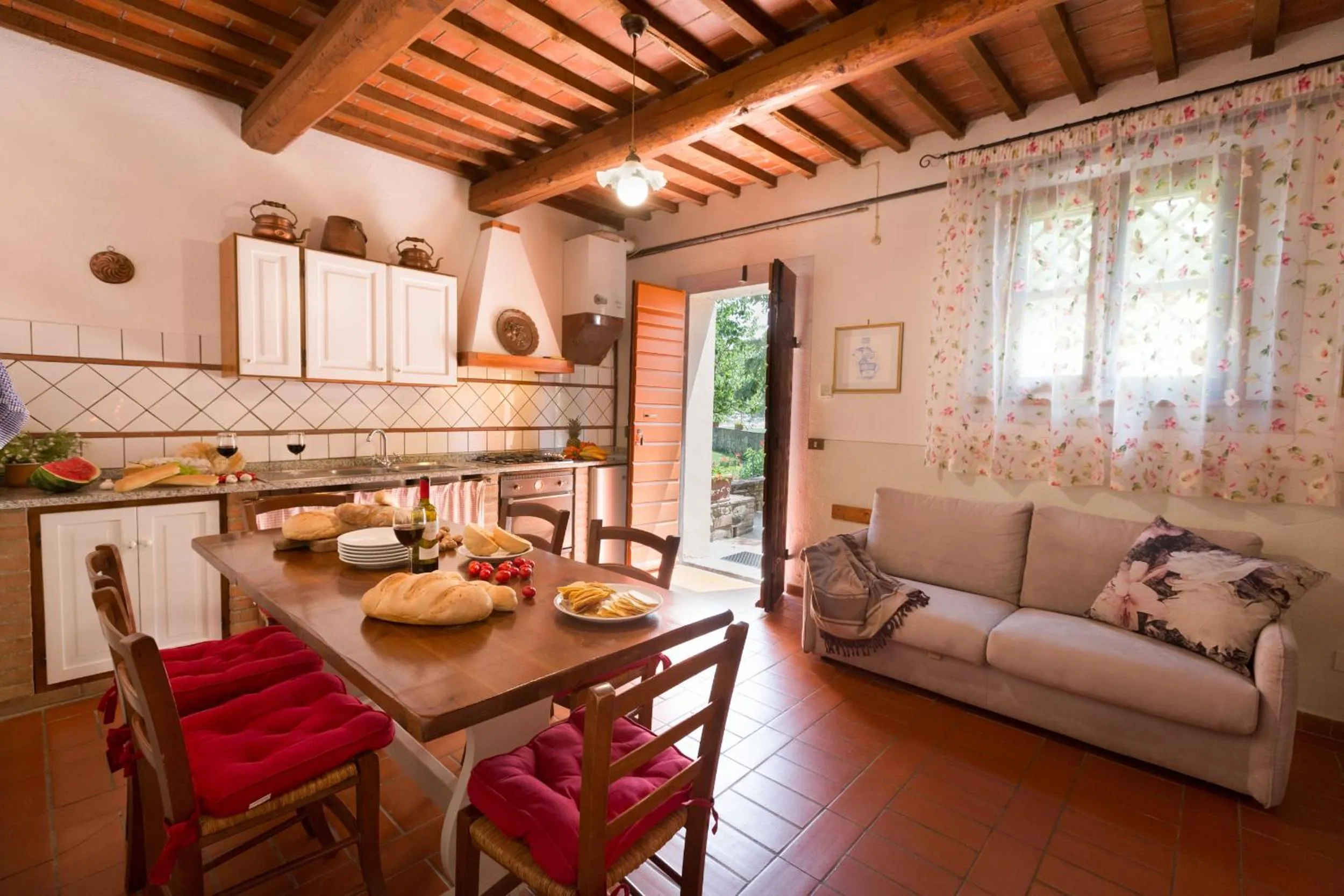 Kitchen or kitchenette in Agriturismo Canale