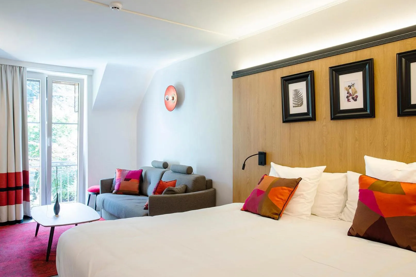 Bed in Hôtel Les Ardillières du Pont d'Oye