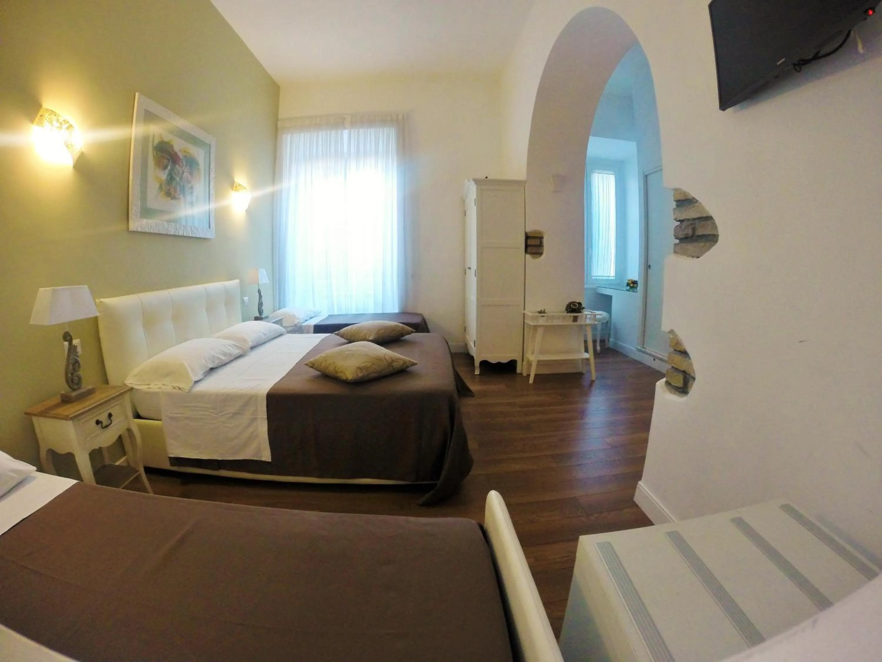 Bedroom, Bed in Tre R Colosseo