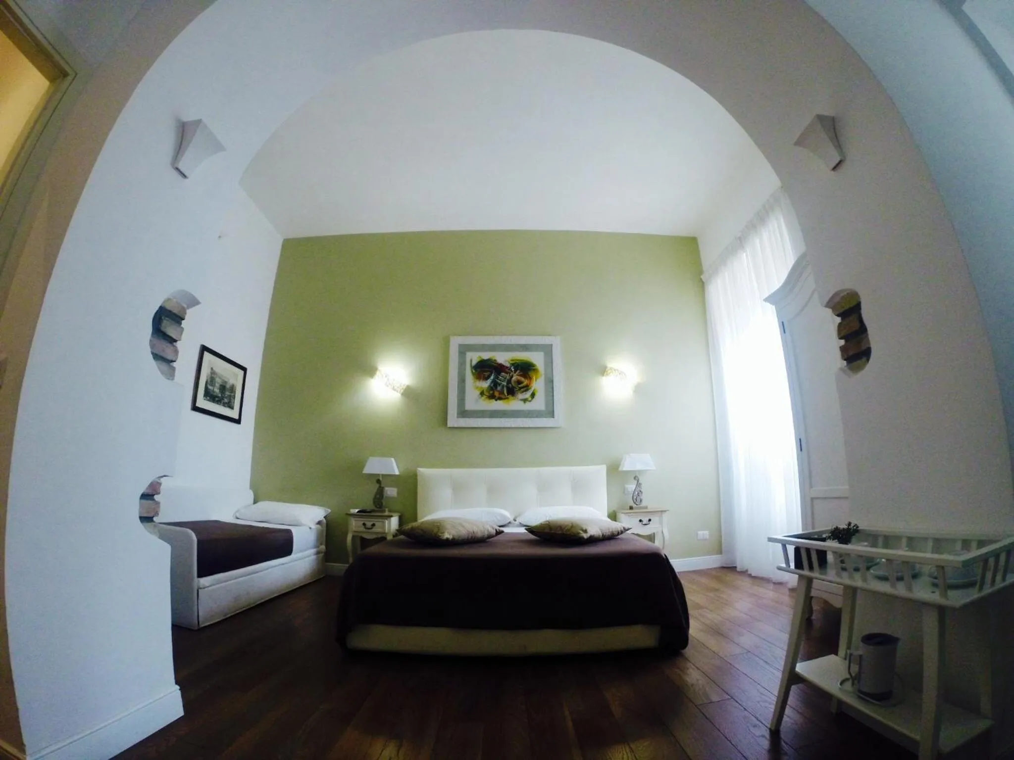 Photo of the whole room, Bed in Tre R Colosseo