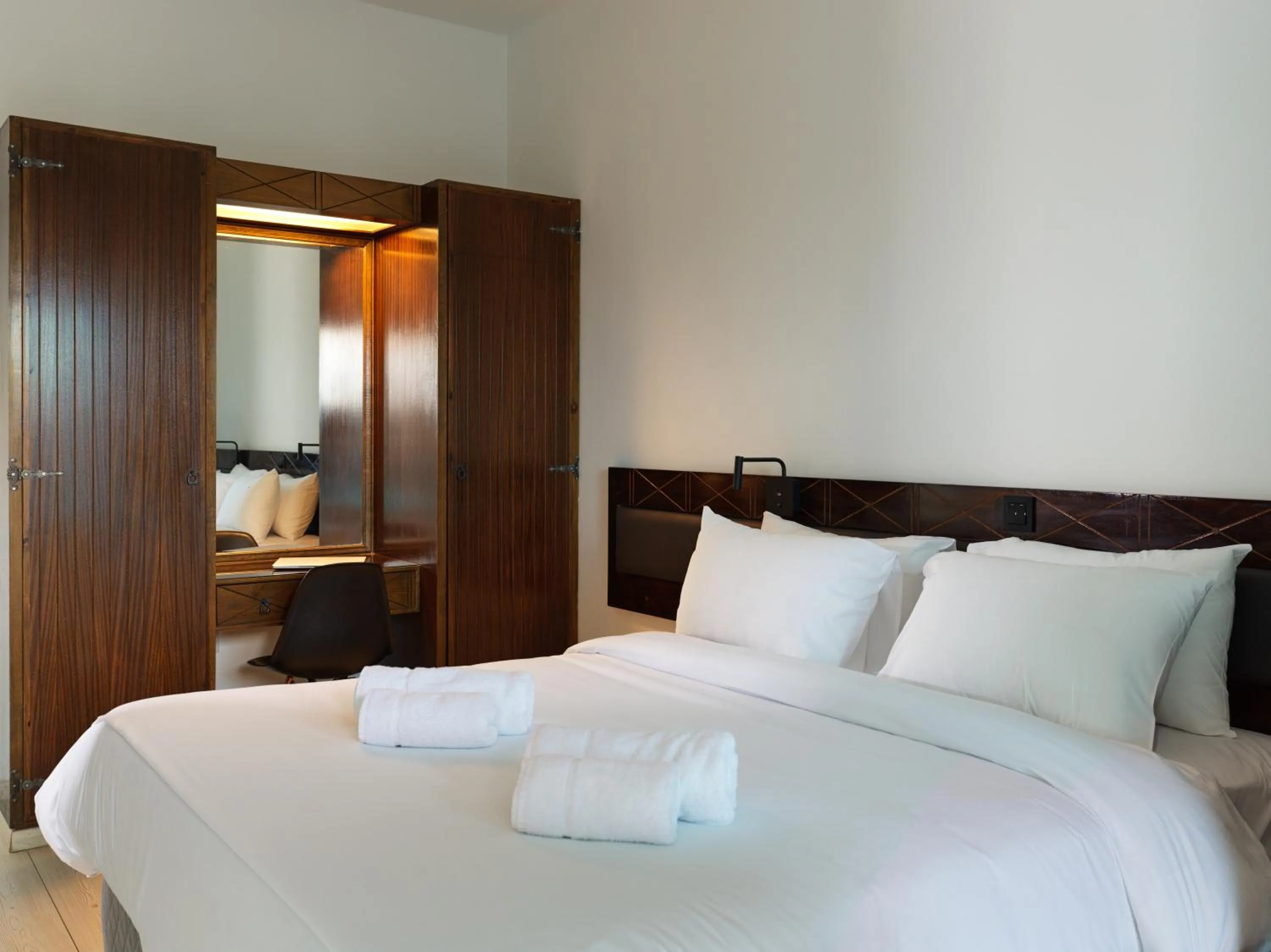 Bedroom, Bed in TSANotel