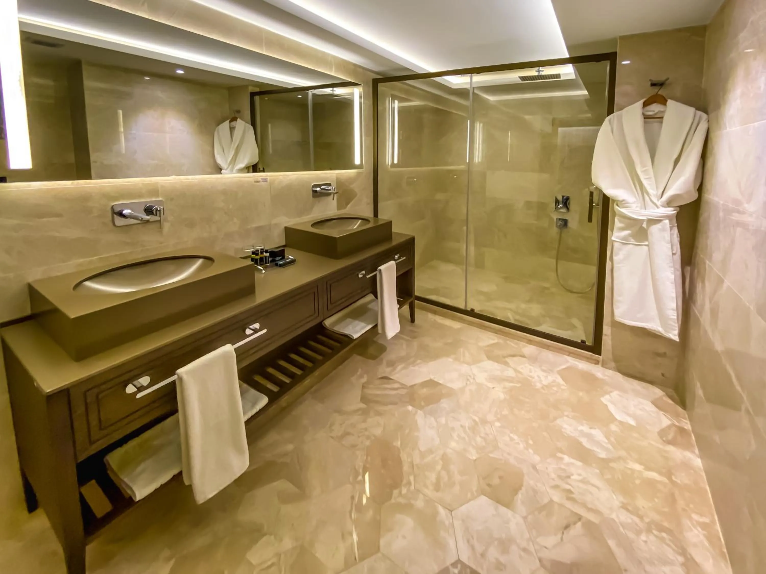 Bathroom in Anemon Kent Aydın Otel