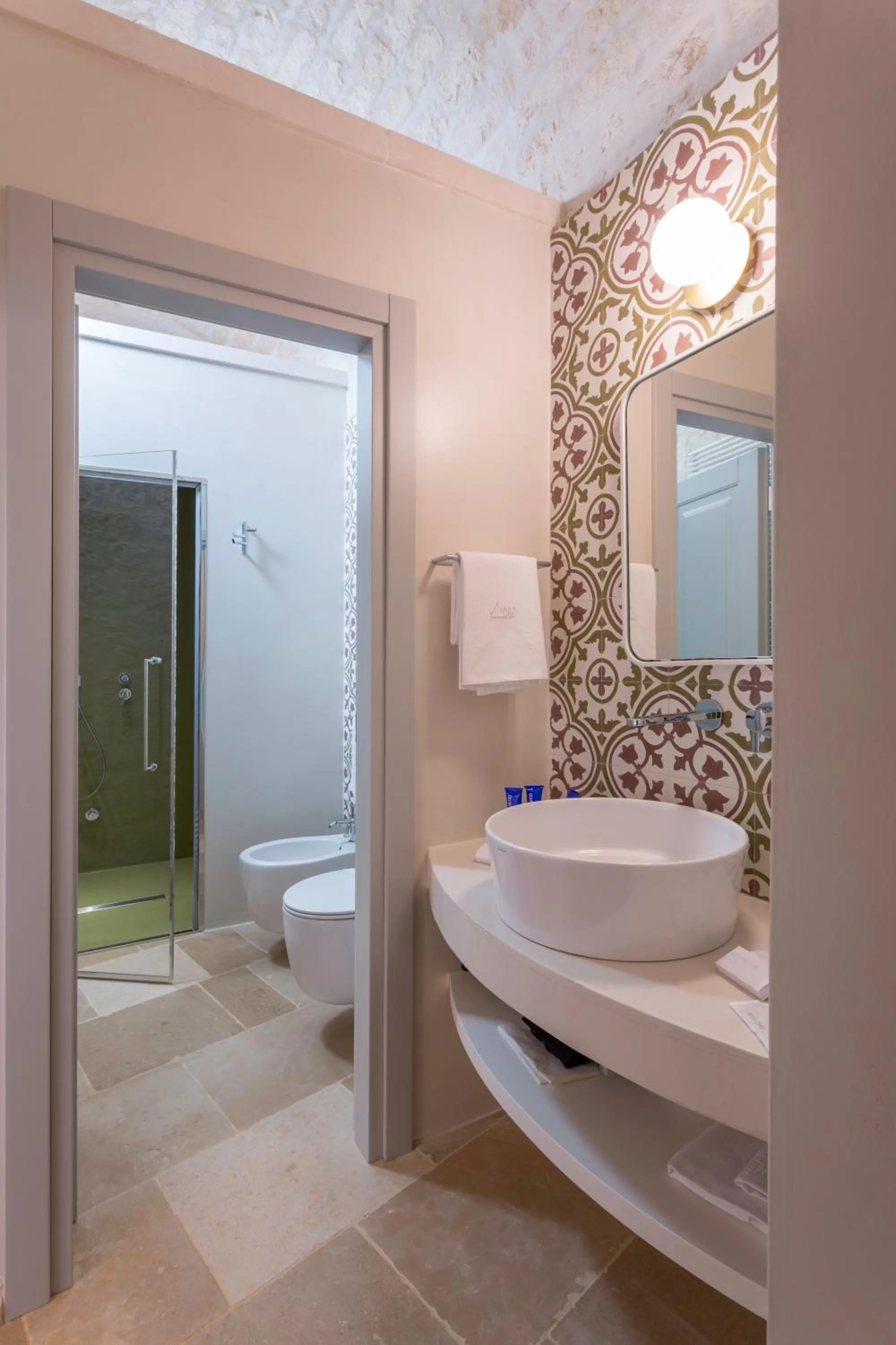 Shower in Borgo dei Lecci Puglia