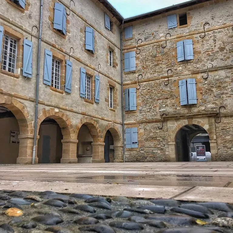 Nearby landmark in Domaine de la Castagnère