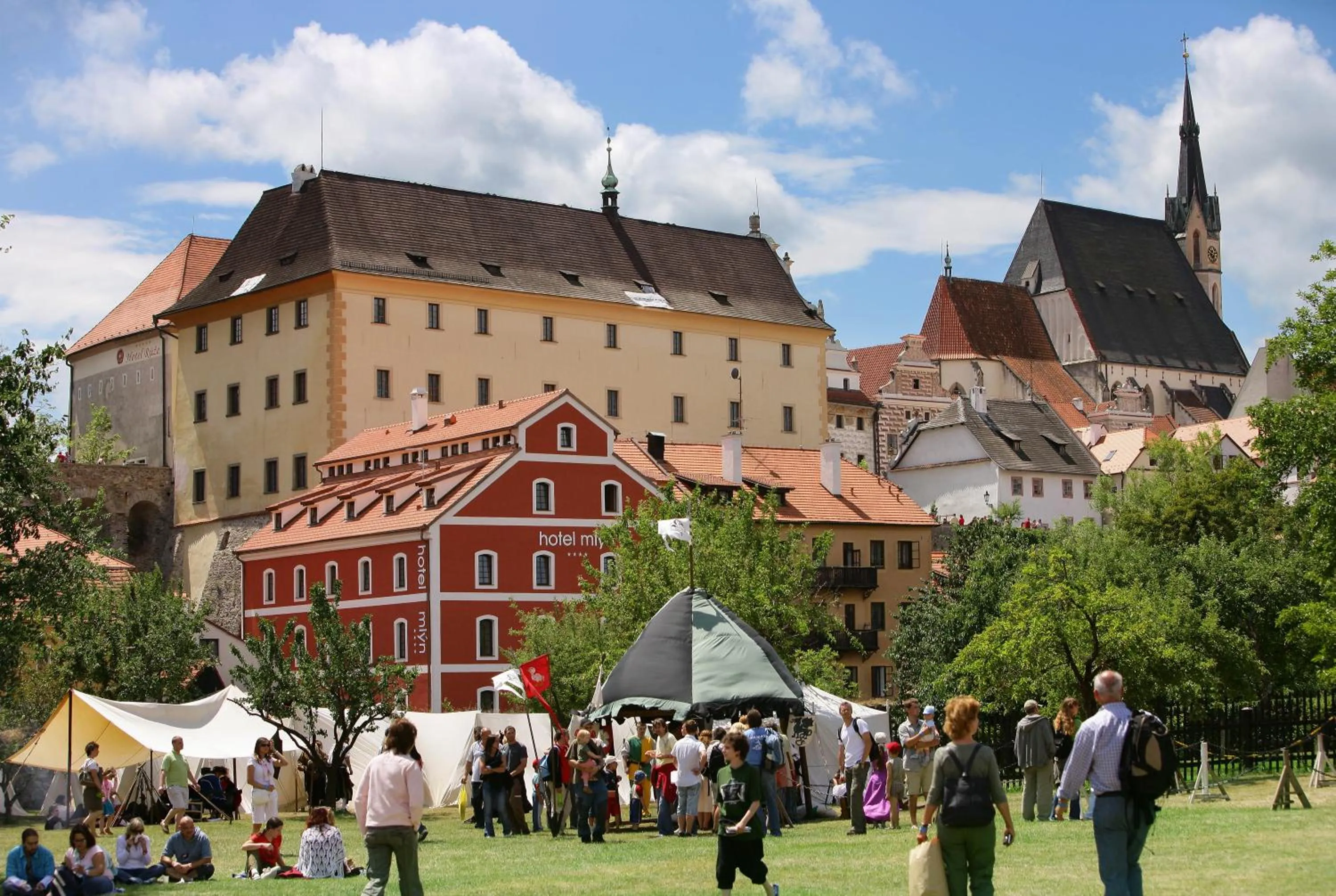 Facade/entrance in Hotel Mlýn