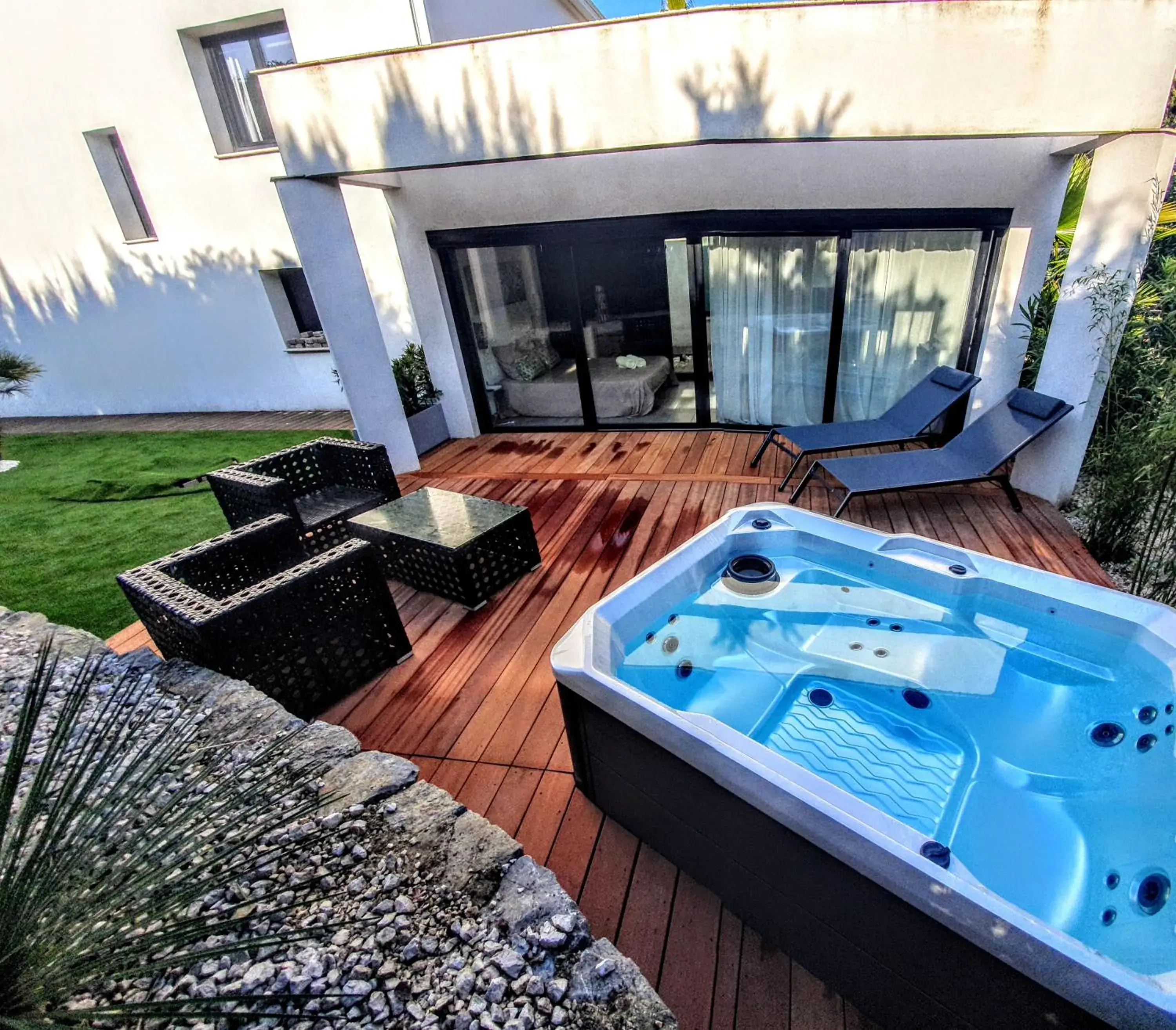 Double Room with Garden View in La Villa Blanche Double Room with Garden View in La Villa Blanche