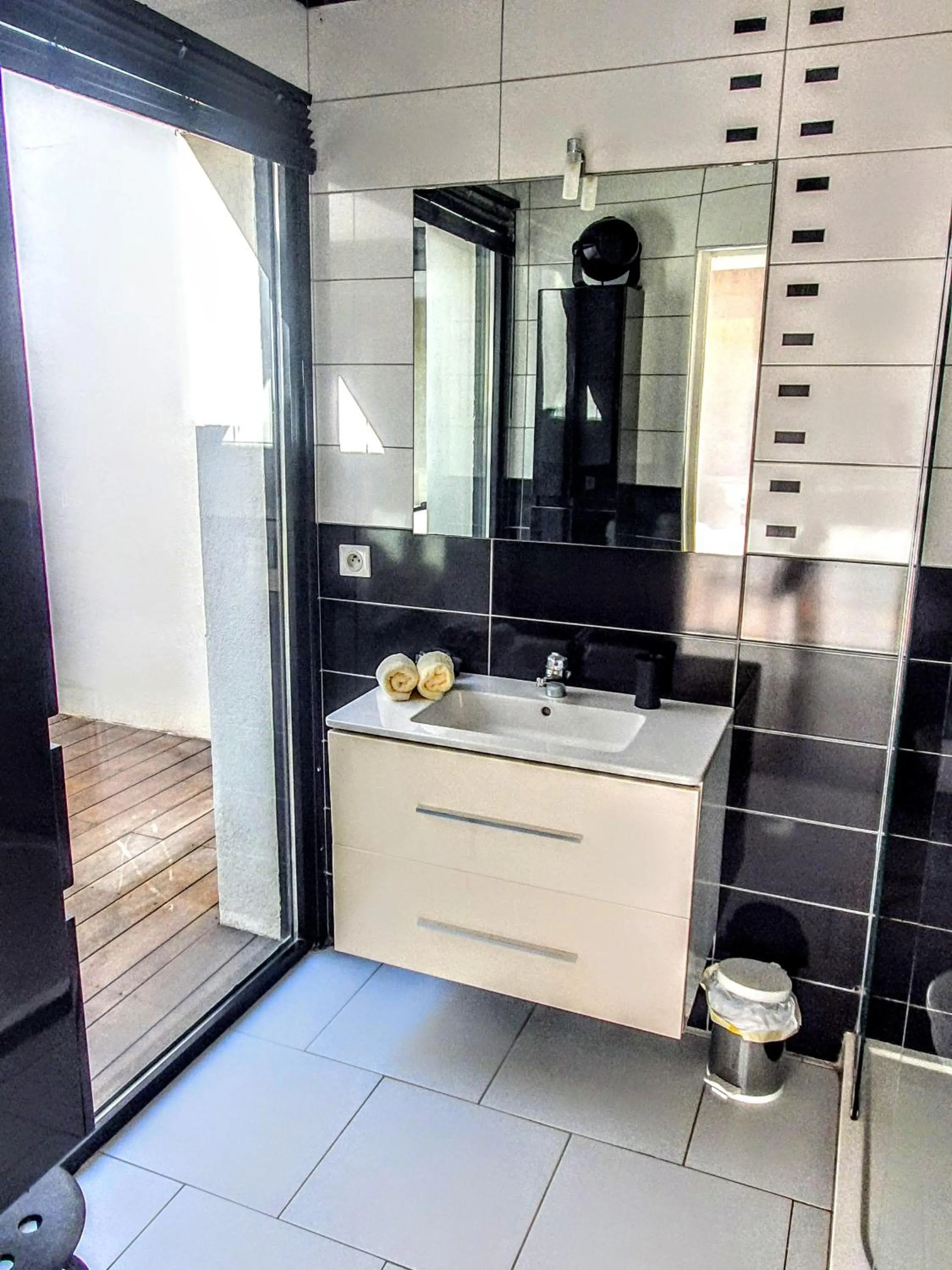 Bathroom in La Villa Blanche