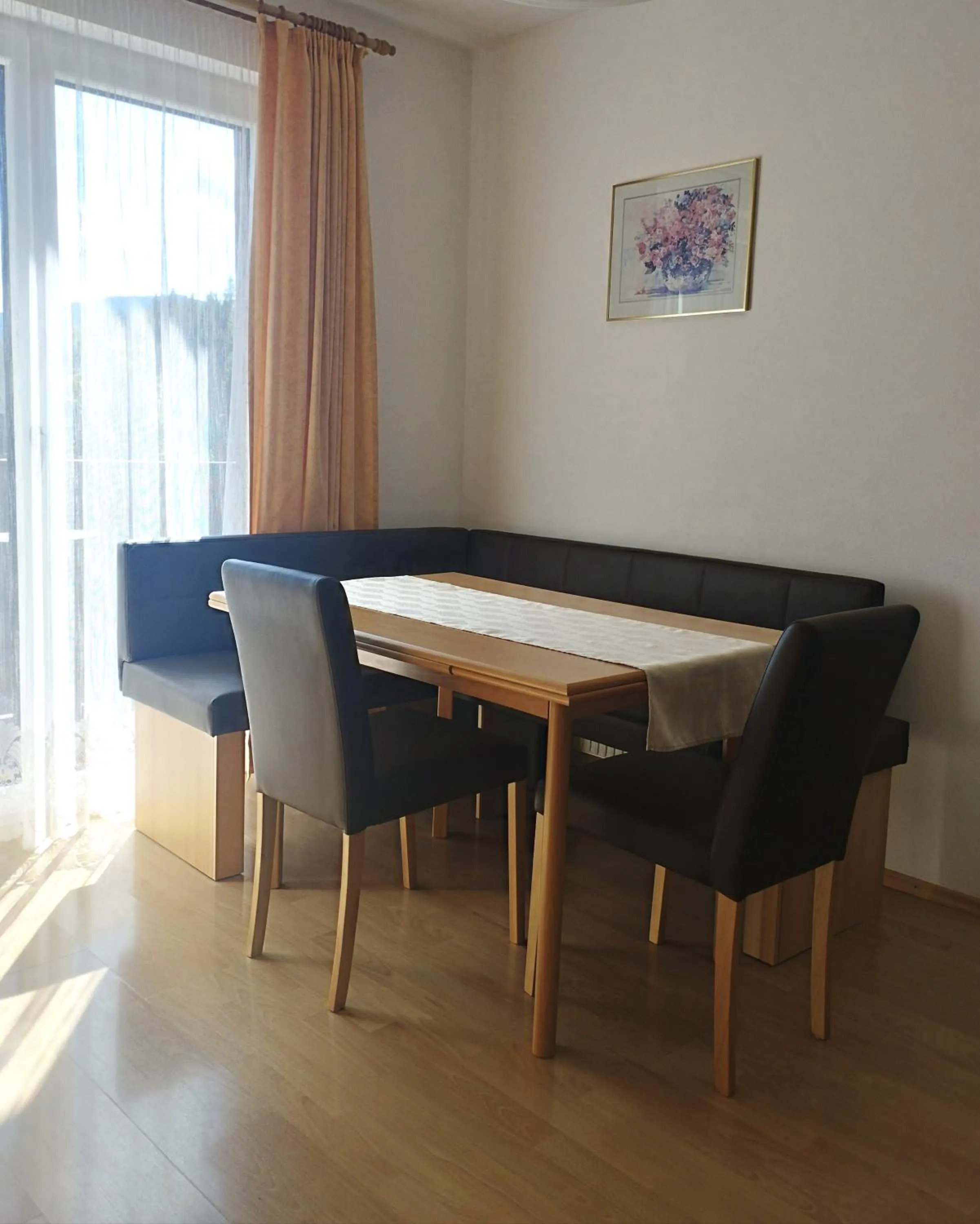 Dining area in Pension Wald