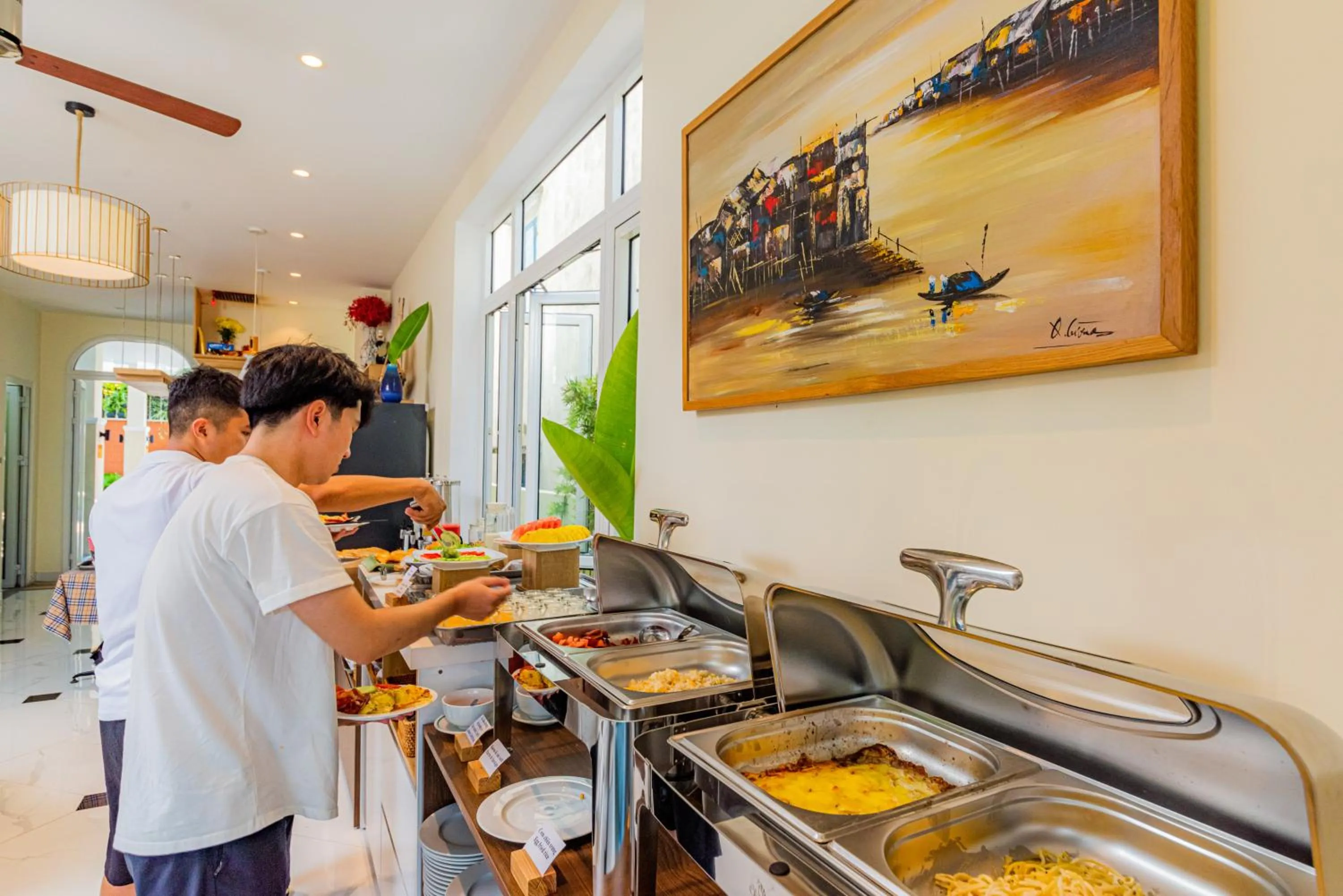 Restaurant/places to eat in Hoi An Merrily De Art Hotel